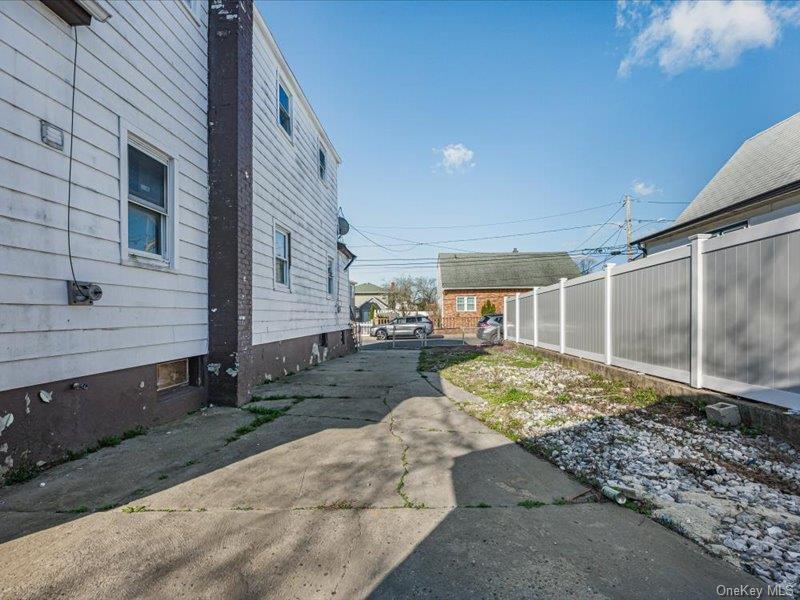 Single Family Elzey  Nassau County, NY 11003, MLS-981683-5