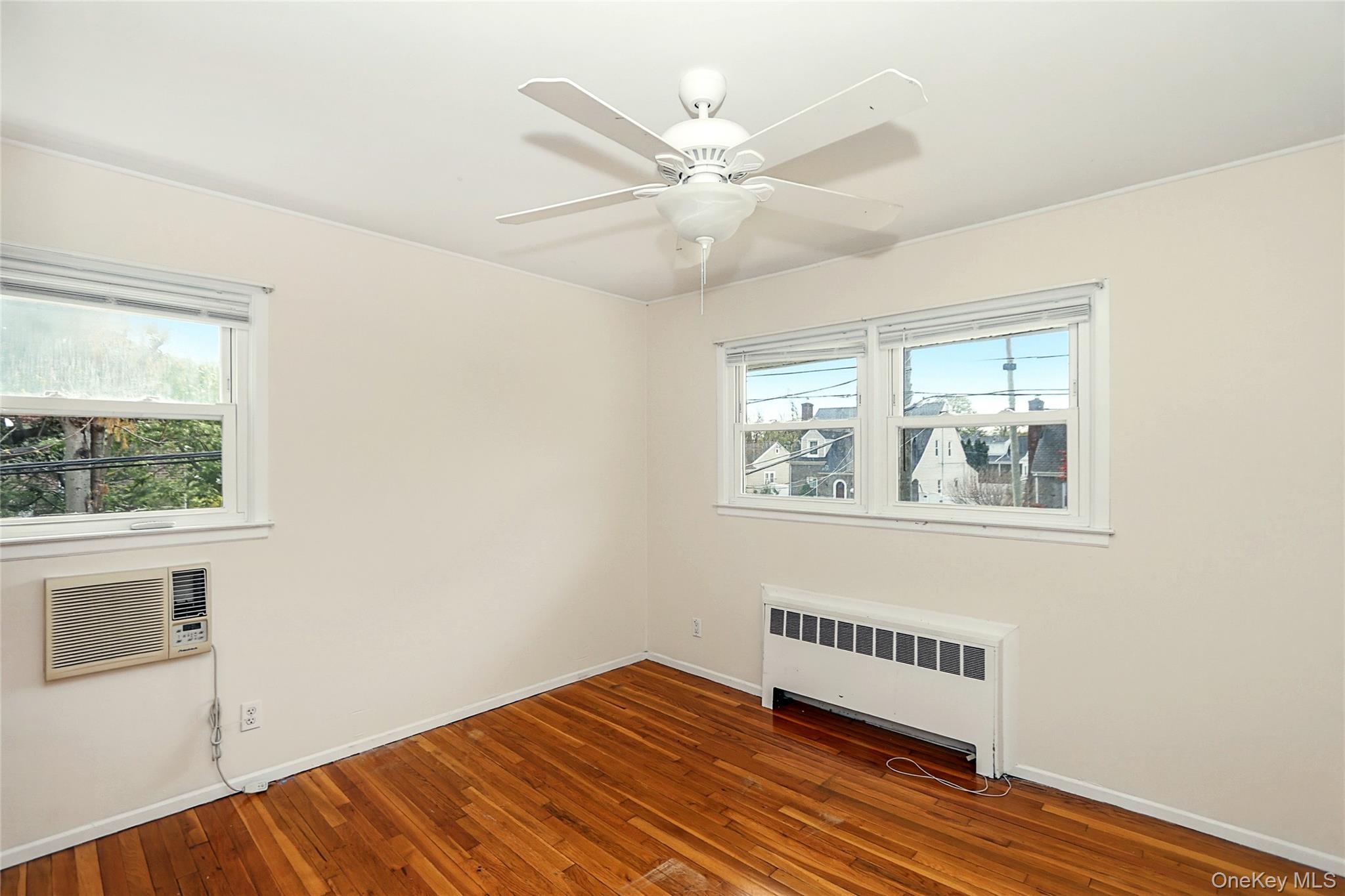 Single Family Woolsey  Nassau County, NY 11542, MLS-981701-22