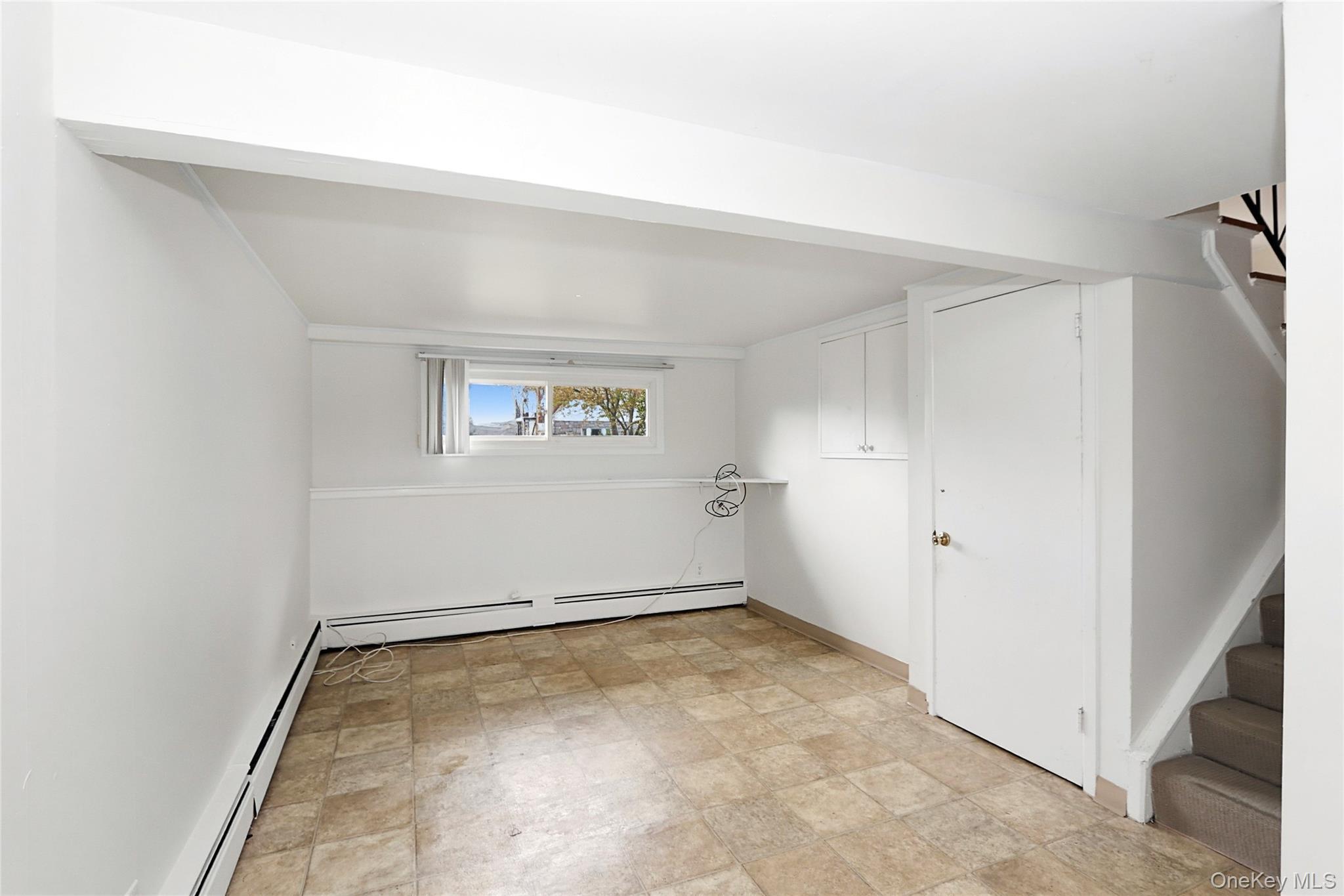 Single Family Woolsey  Nassau County, NY 11542, MLS-981701-23