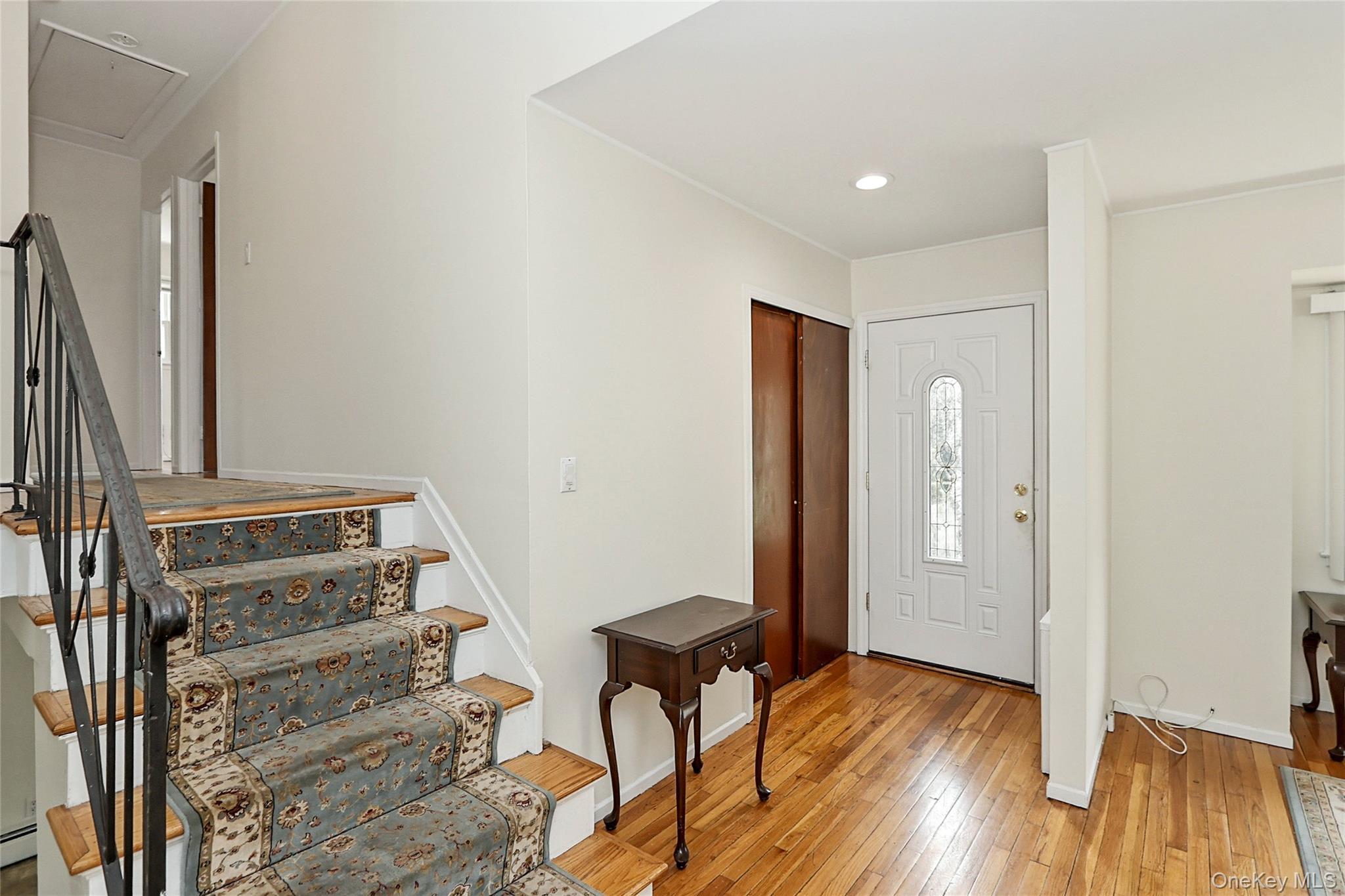 Single Family Woolsey  Nassau County, NY 11542, MLS-981701-4