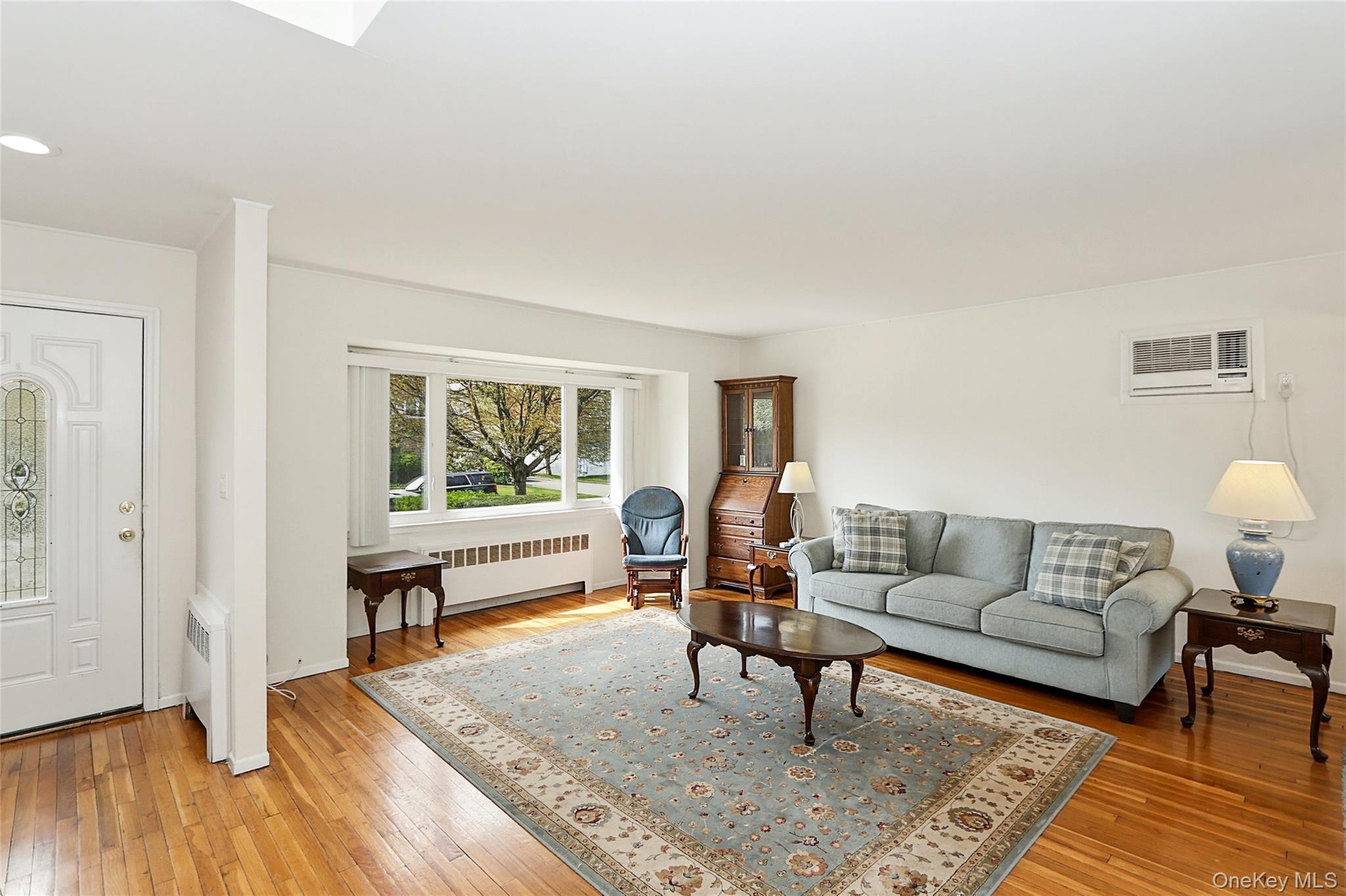Single Family Woolsey  Nassau County, NY 11542, MLS-981701-5