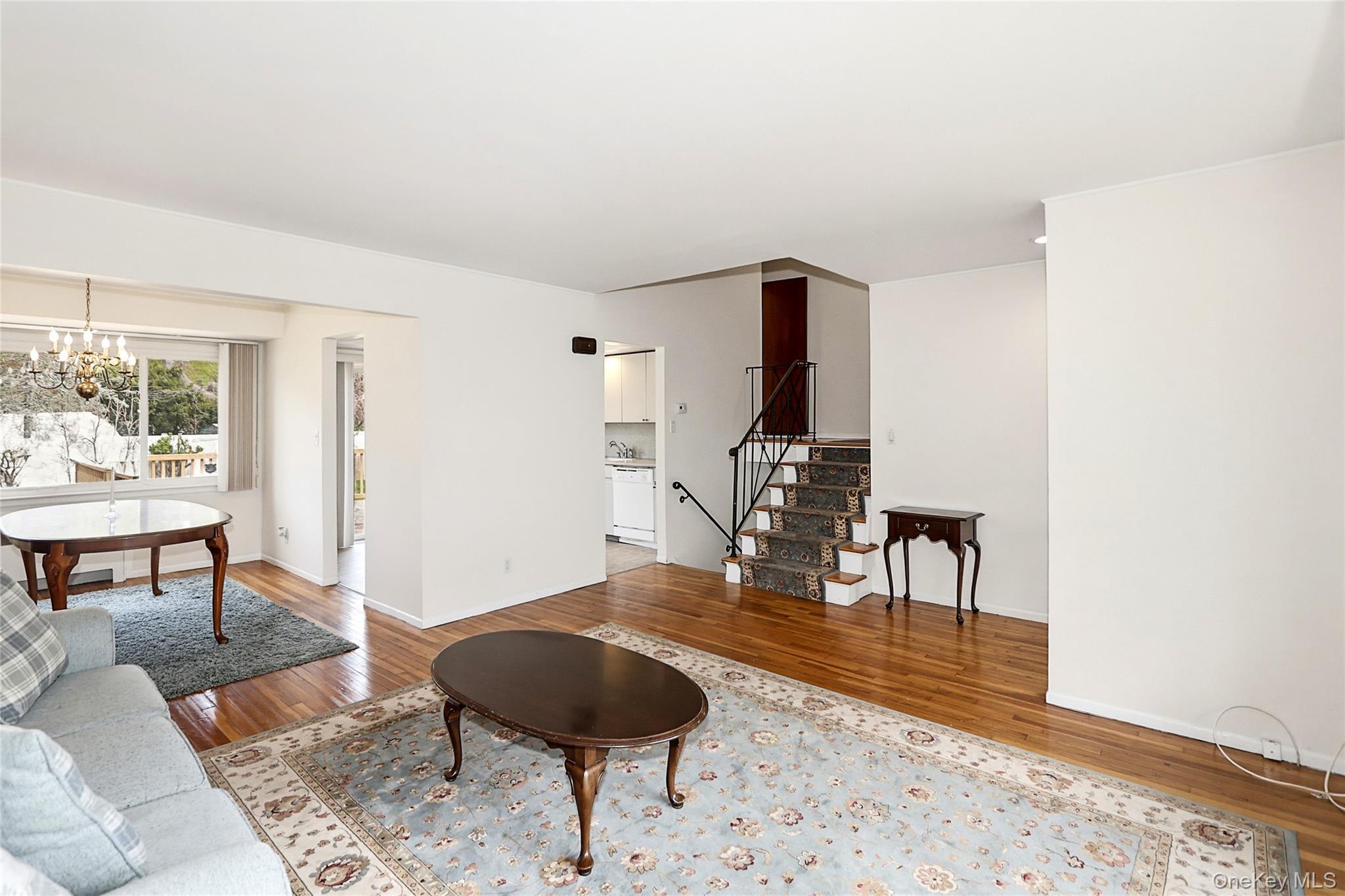 Single Family Woolsey  Nassau County, NY 11542, MLS-981701-8