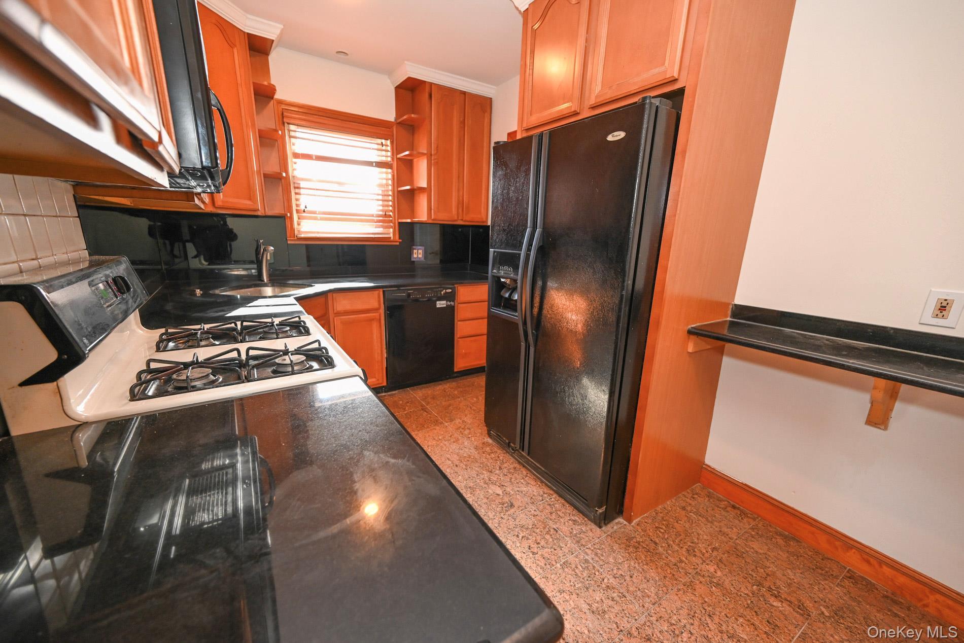 Single Family Hendrickson  Nassau County, NY 11580, MLS-981717-6