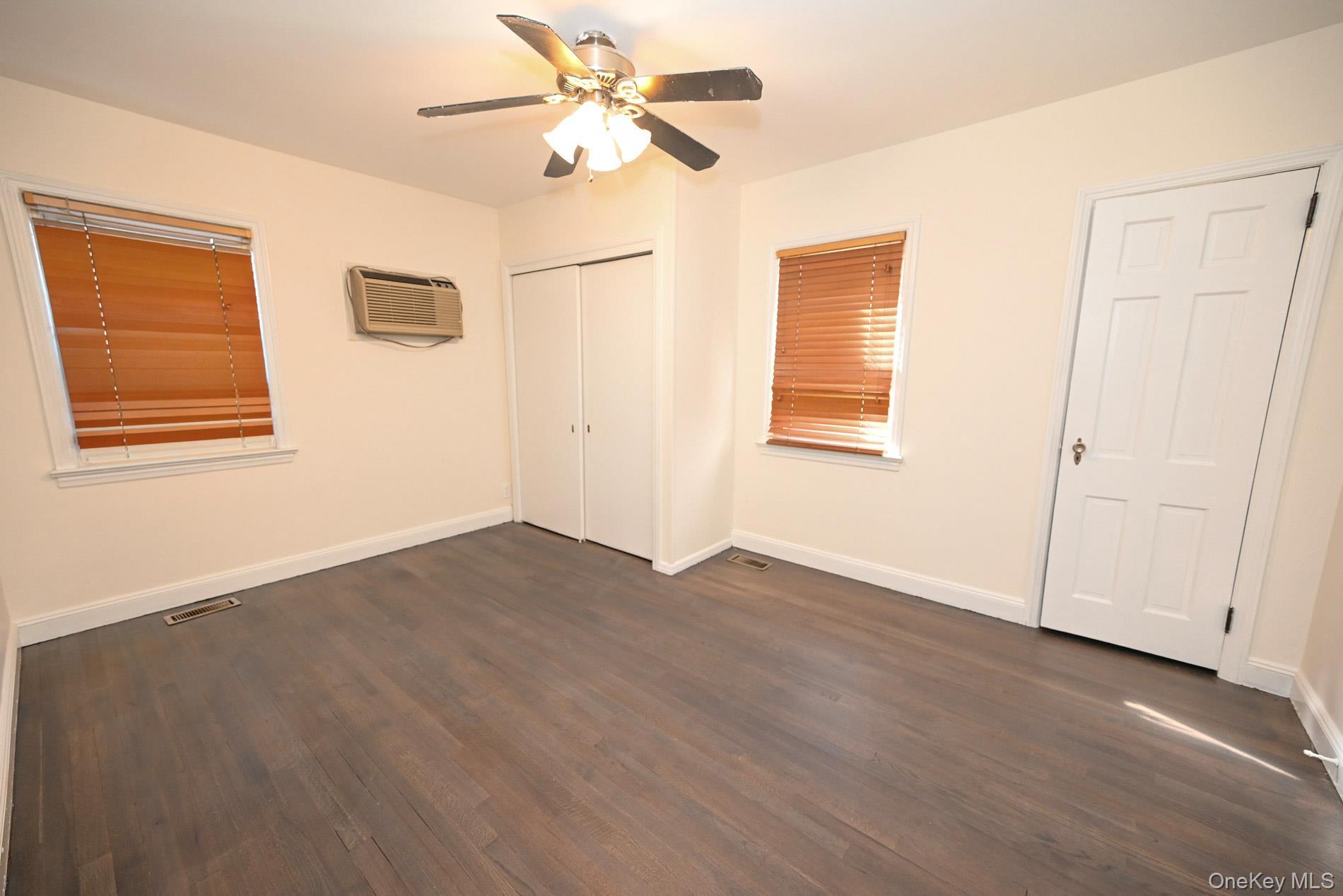 Single Family Hendrickson  Nassau County, NY 11580, MLS-981717-8