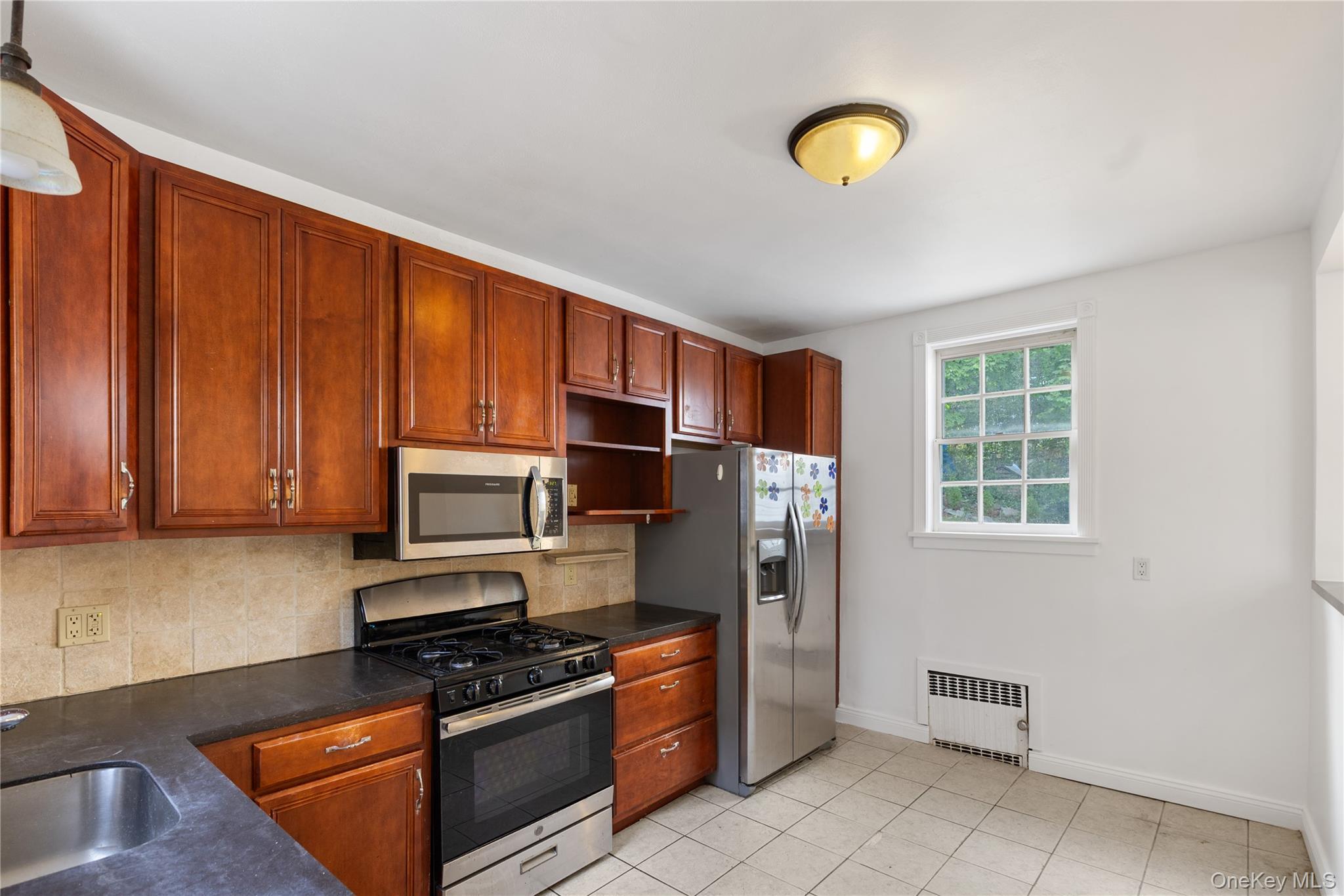 Single Family Desmond  Westchester County, NY 10708, MLS-981724-4