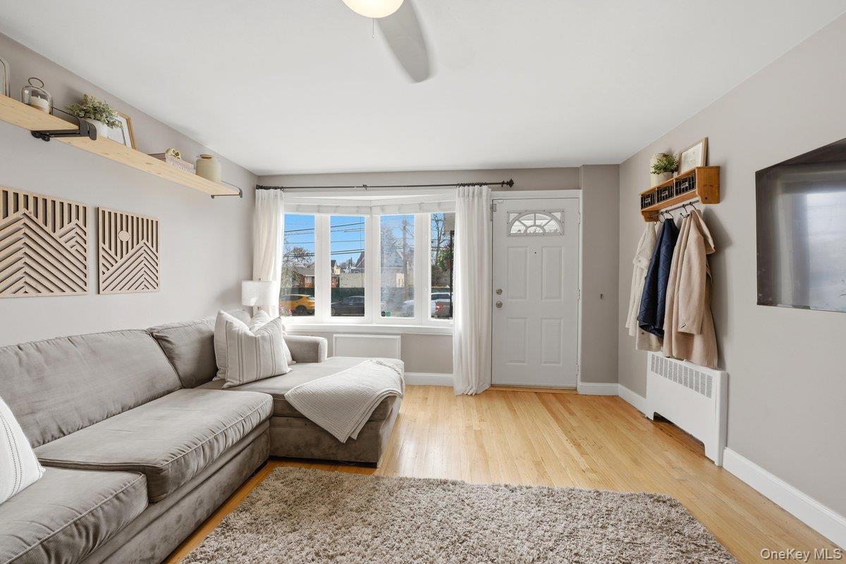 Single Family Woodlawn  Westchester County, NY 10704, MLS-981752-10