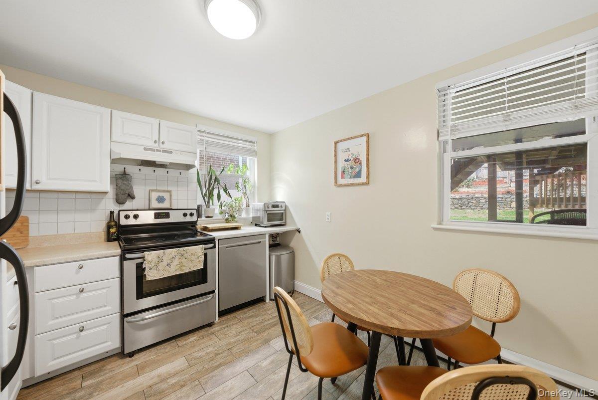 Single Family Woodlawn  Westchester County, NY 10704, MLS-981752-30