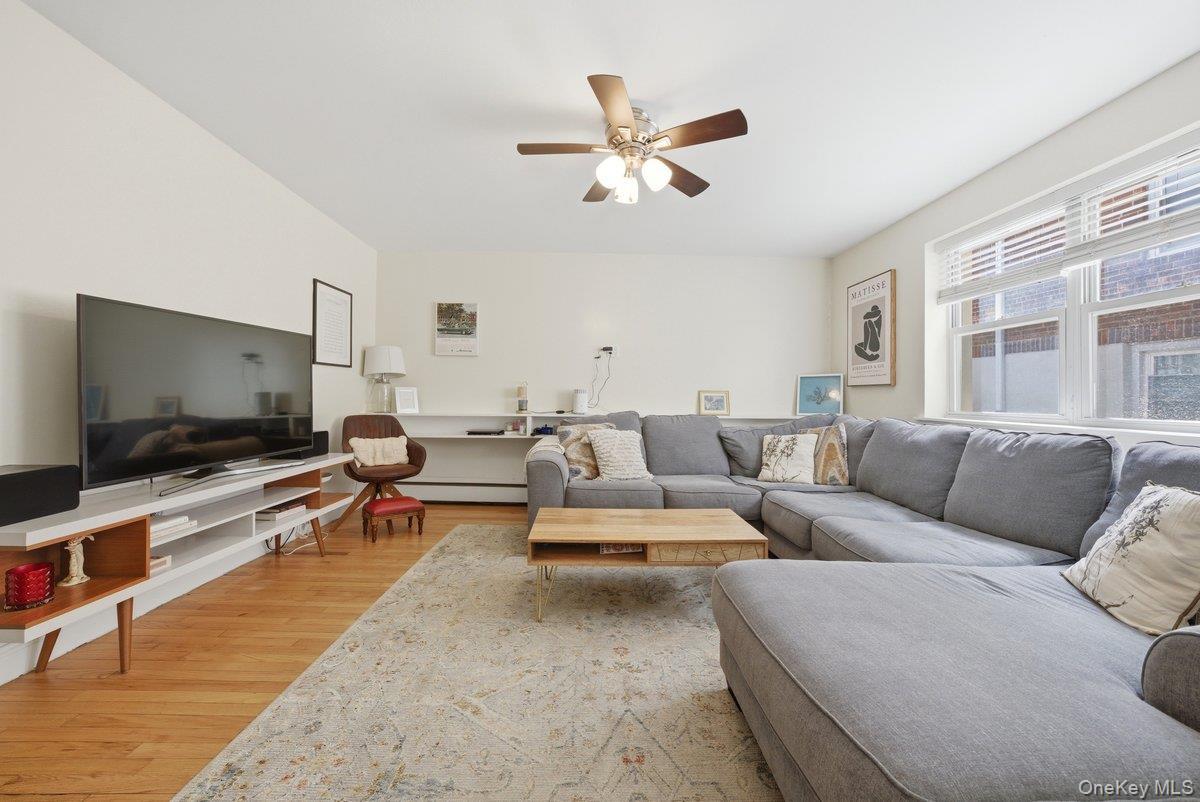 Single Family Woodlawn  Westchester County, NY 10704, MLS-981752-32