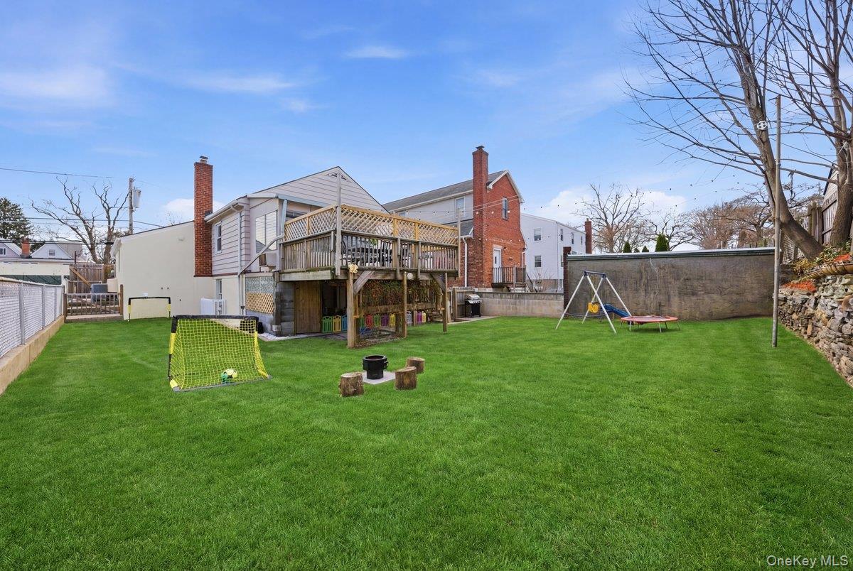 Single Family Woodlawn  Westchester County, NY 10704, MLS-981752-38