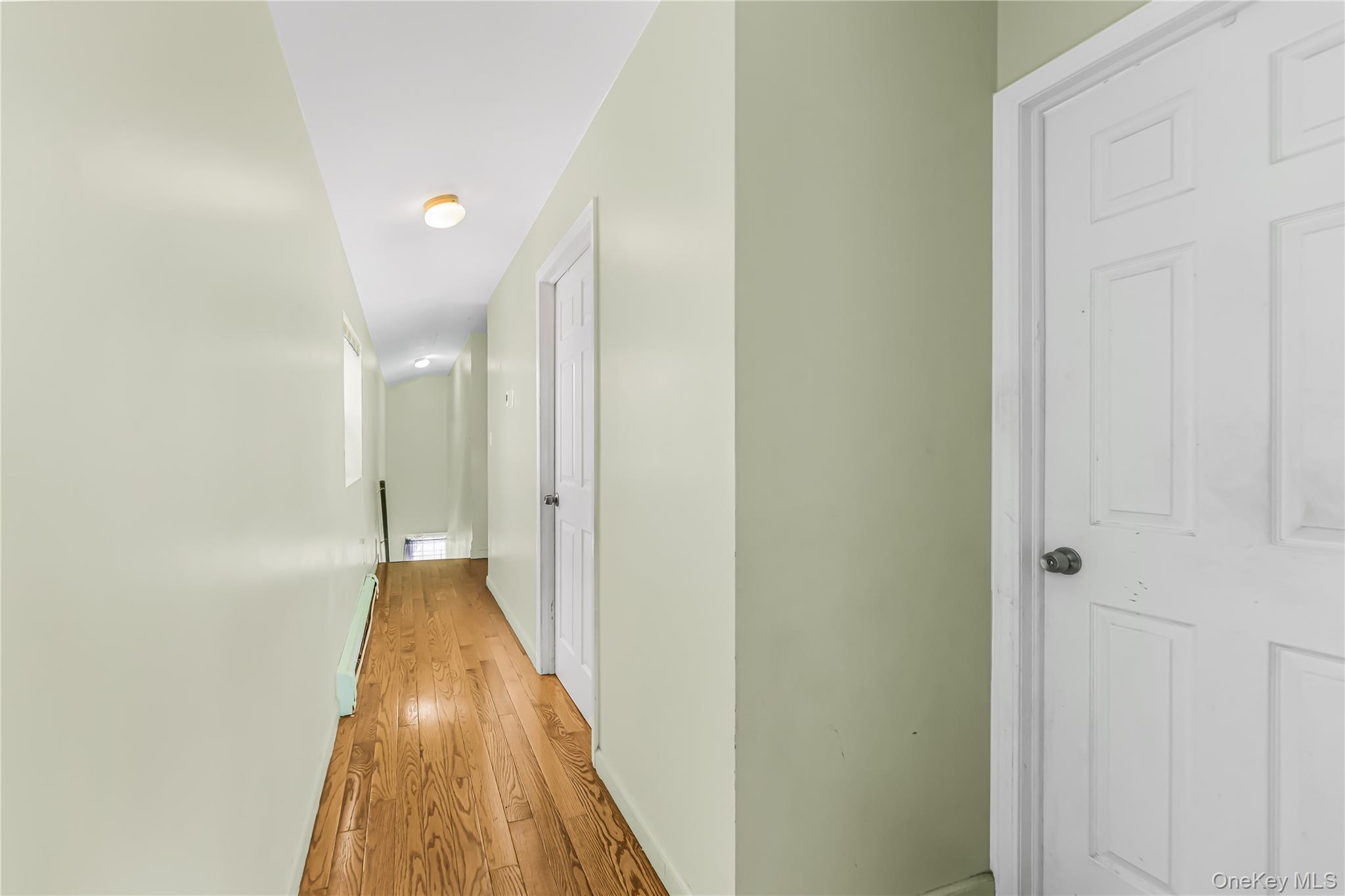 Single Family Woodhull Avenue Bronx, NY 10469, MLS-981765-12