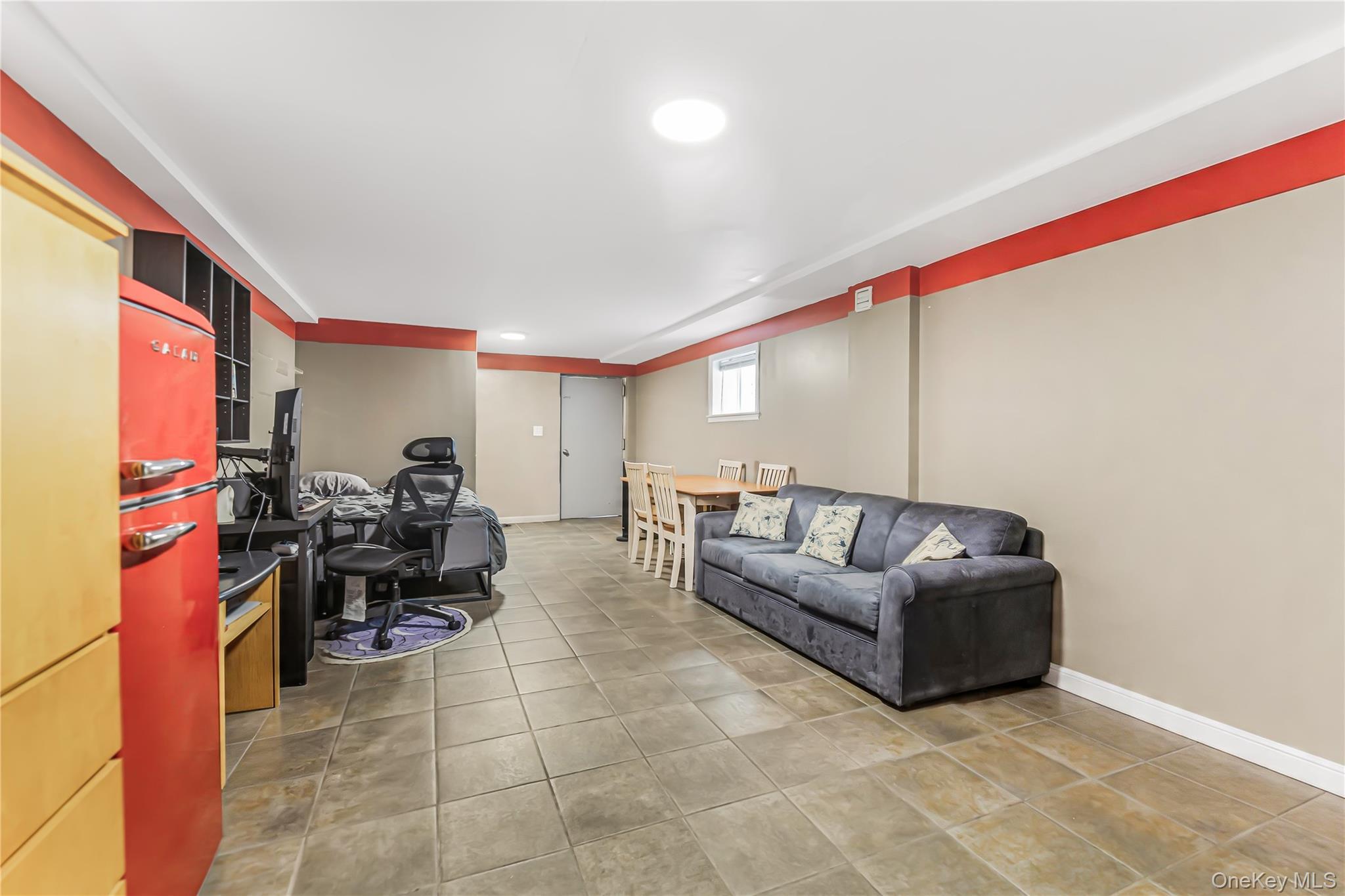 Single Family Woodhull Avenue Bronx, NY 10469, MLS-981765-27