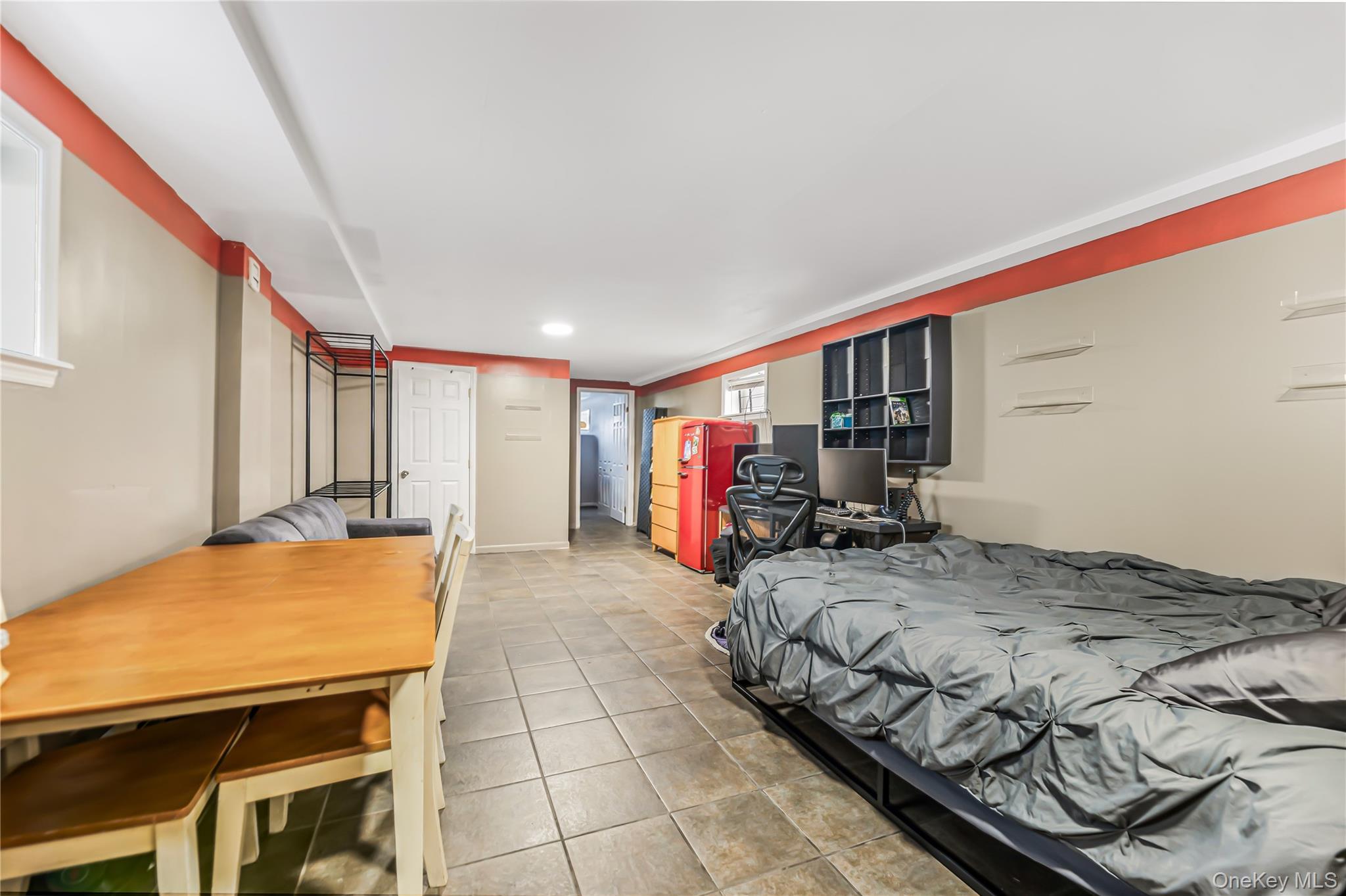 Single Family Woodhull Avenue Bronx, NY 10469, MLS-981765-29
