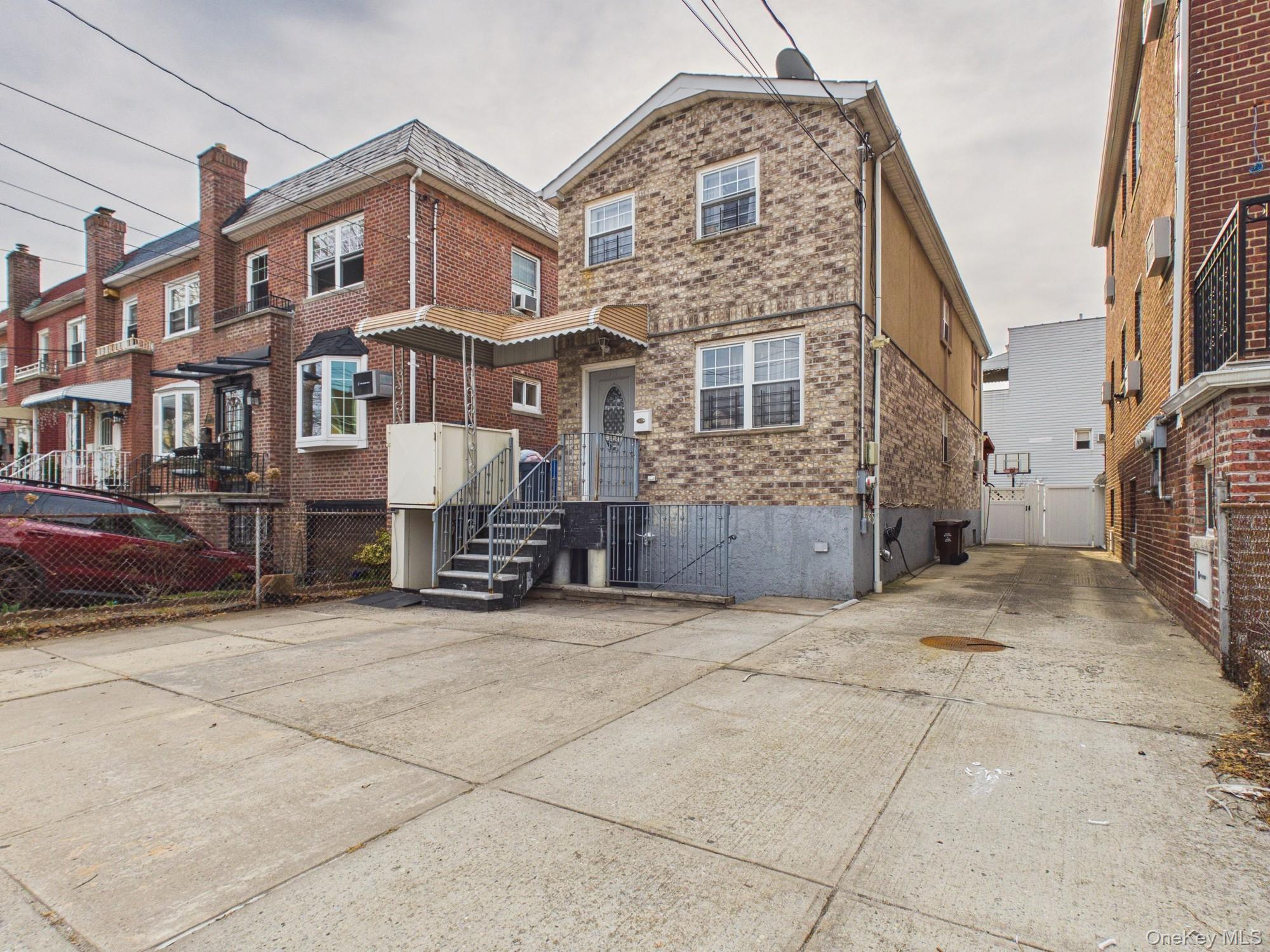Single Family Woodhull  Bronx, NY 10469, MLS-981765-3