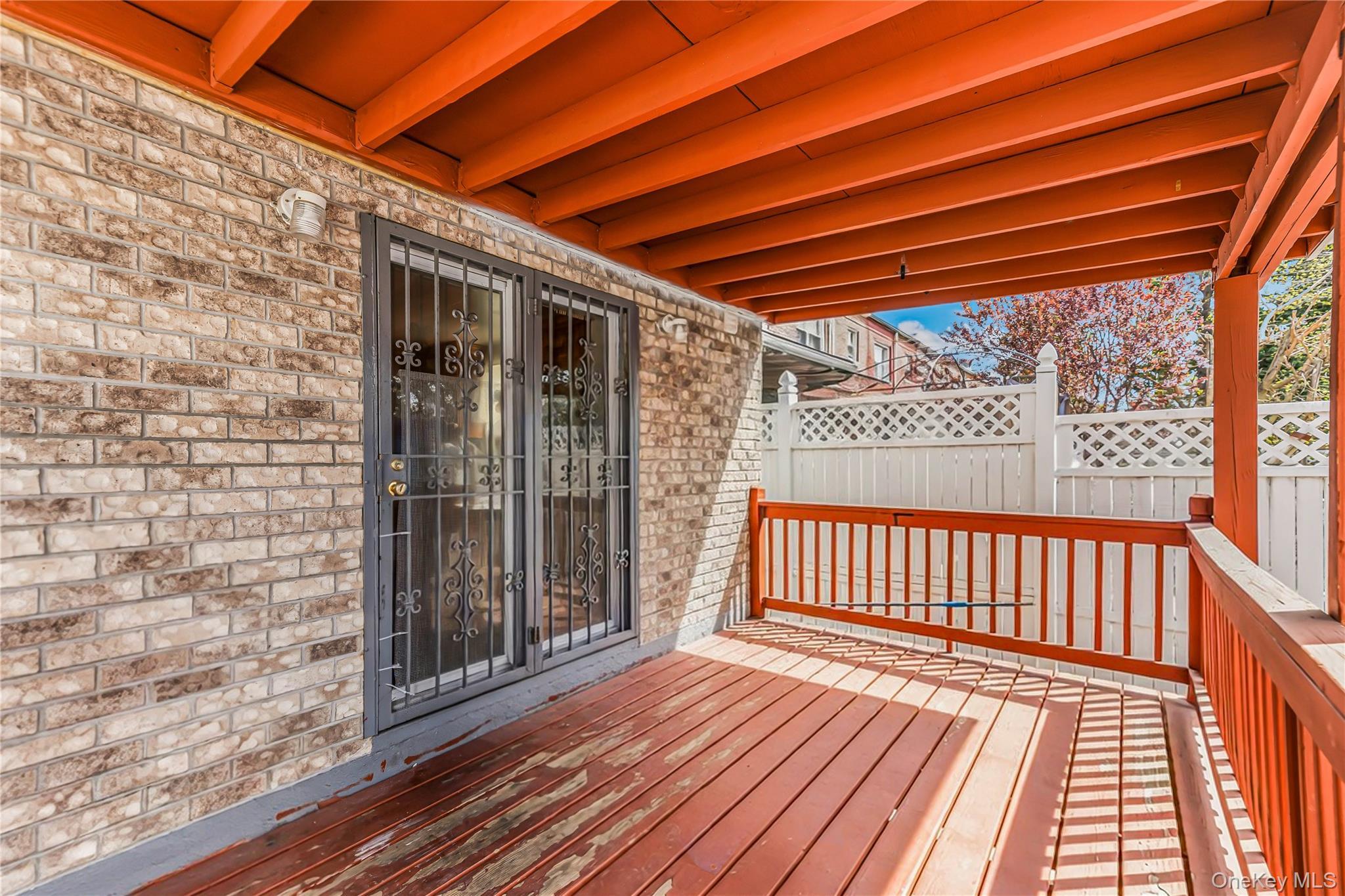 Single Family Woodhull Avenue  Bronx, NY 10469, MLS-981765-32
