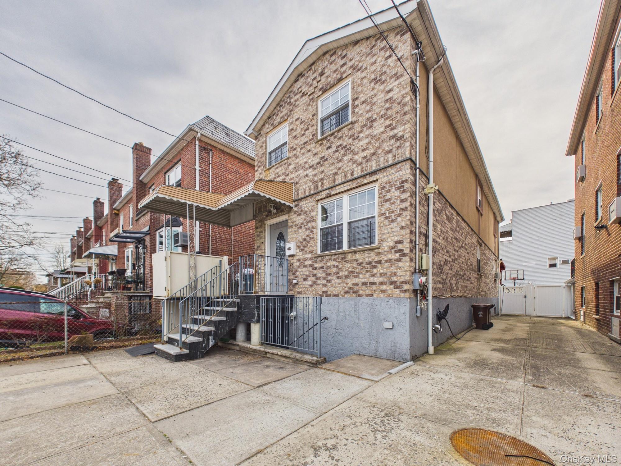 Single Family Woodhull  Bronx, NY 10469, MLS-981765-4