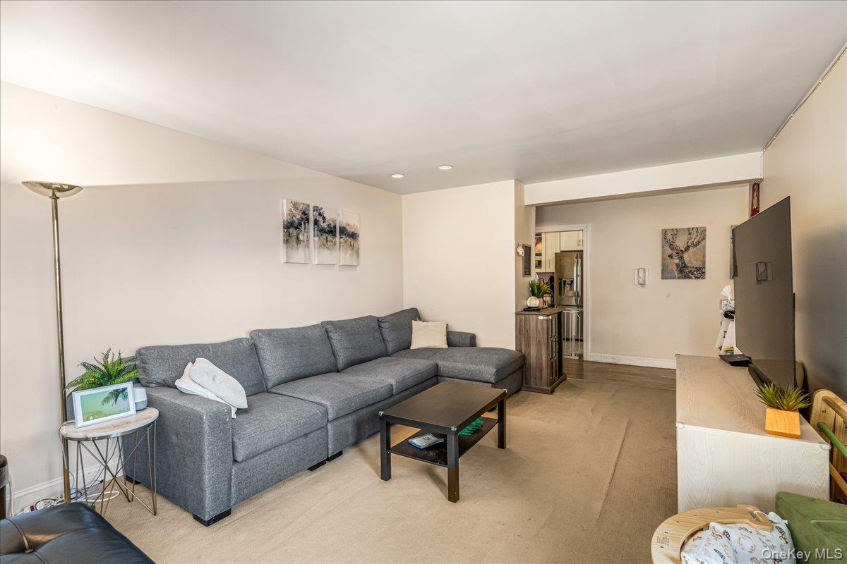 Coop Melbourne  Queens, NY 11367, MLS-981778-4