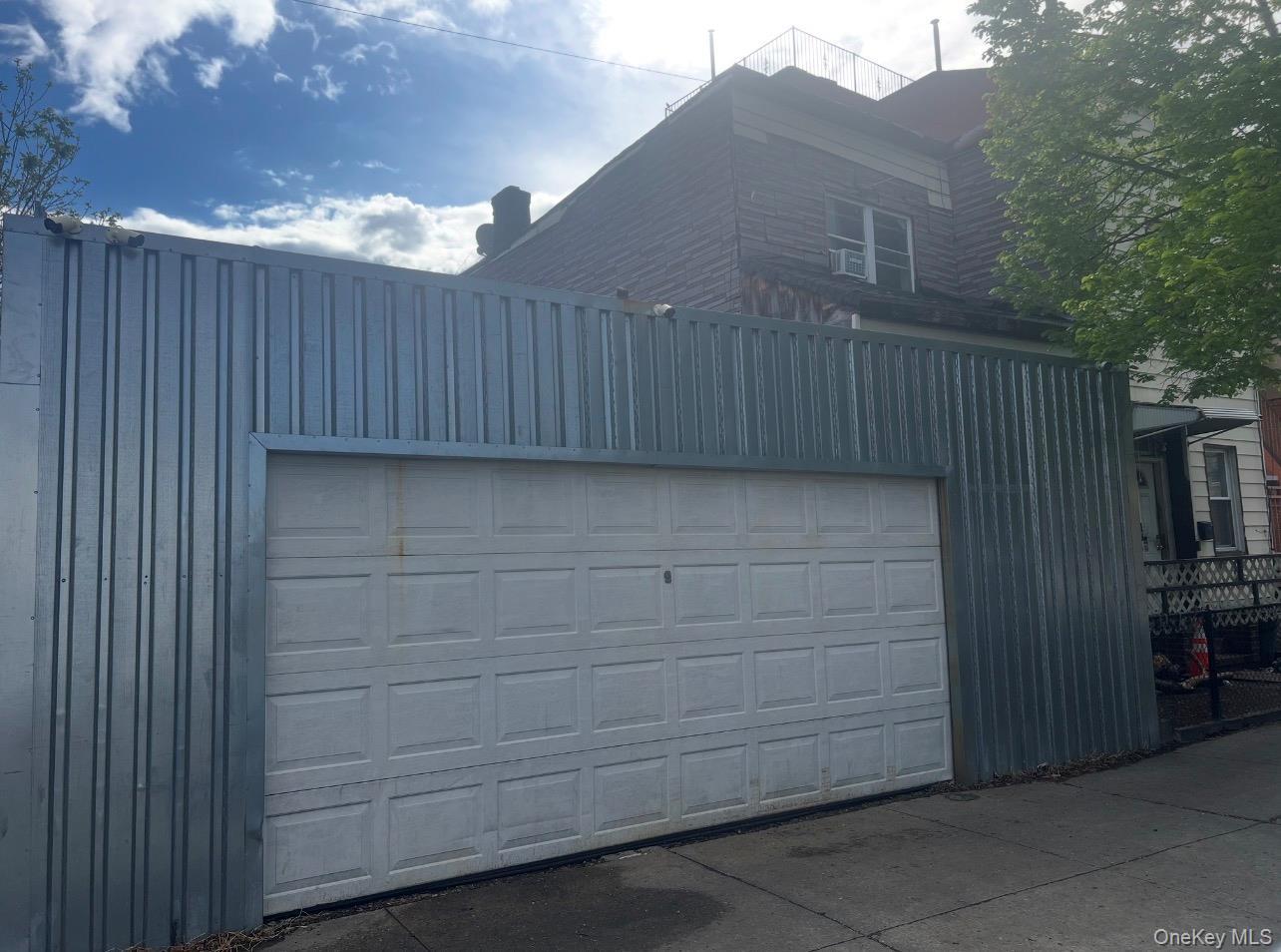 Single Family 34th Avenue  Queens, NY 11106, MLS-981789-2