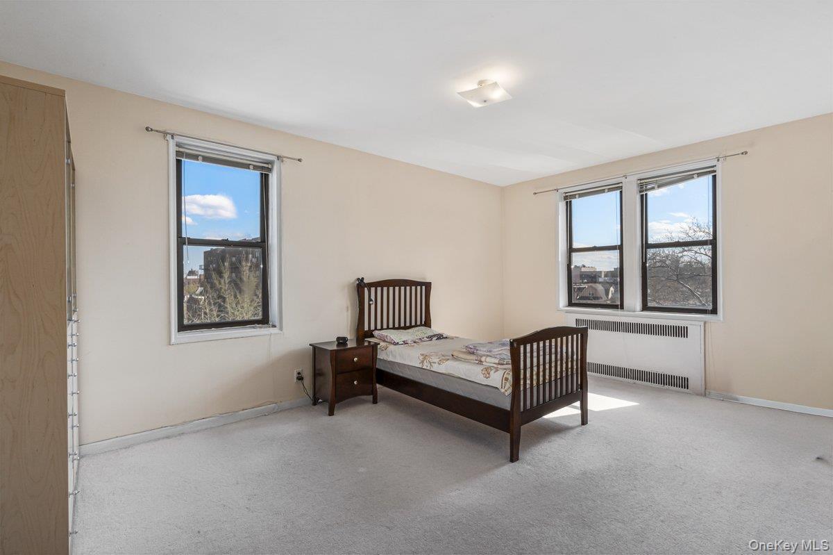 Condo Ithaca  Queens, NY 11373, MLS-981790-11