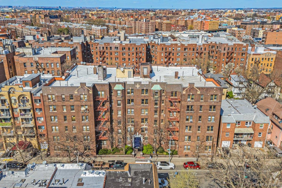 Condo Ithaca  Queens, NY 11373, MLS-981790-2