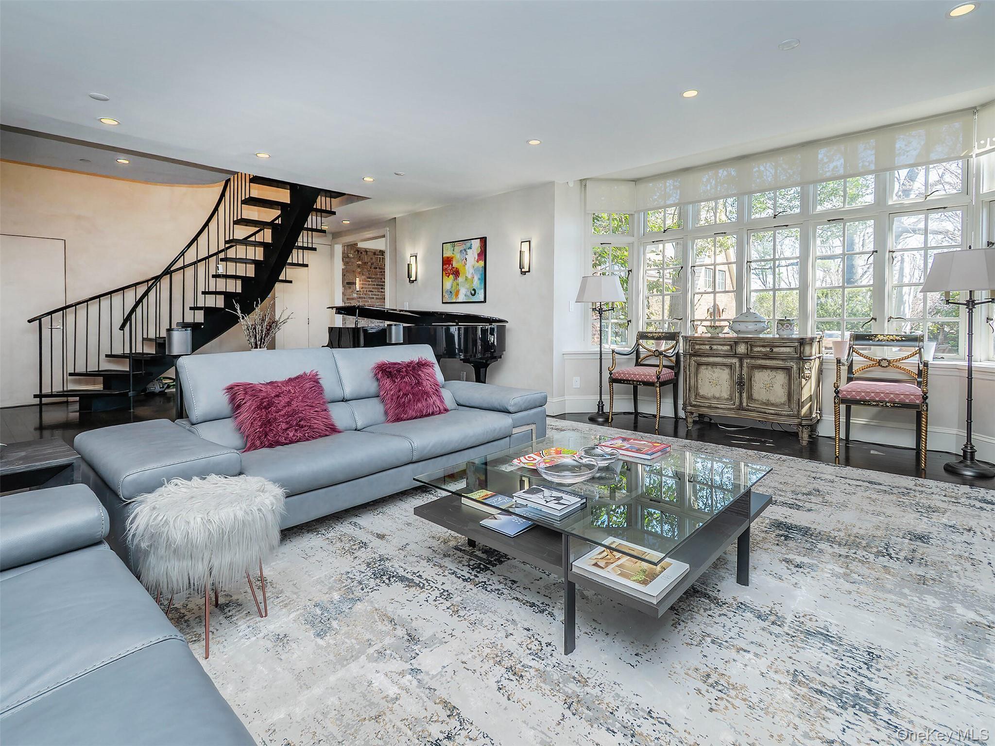 Condo Estate  Nassau County, NY 11577, MLS-981793-11