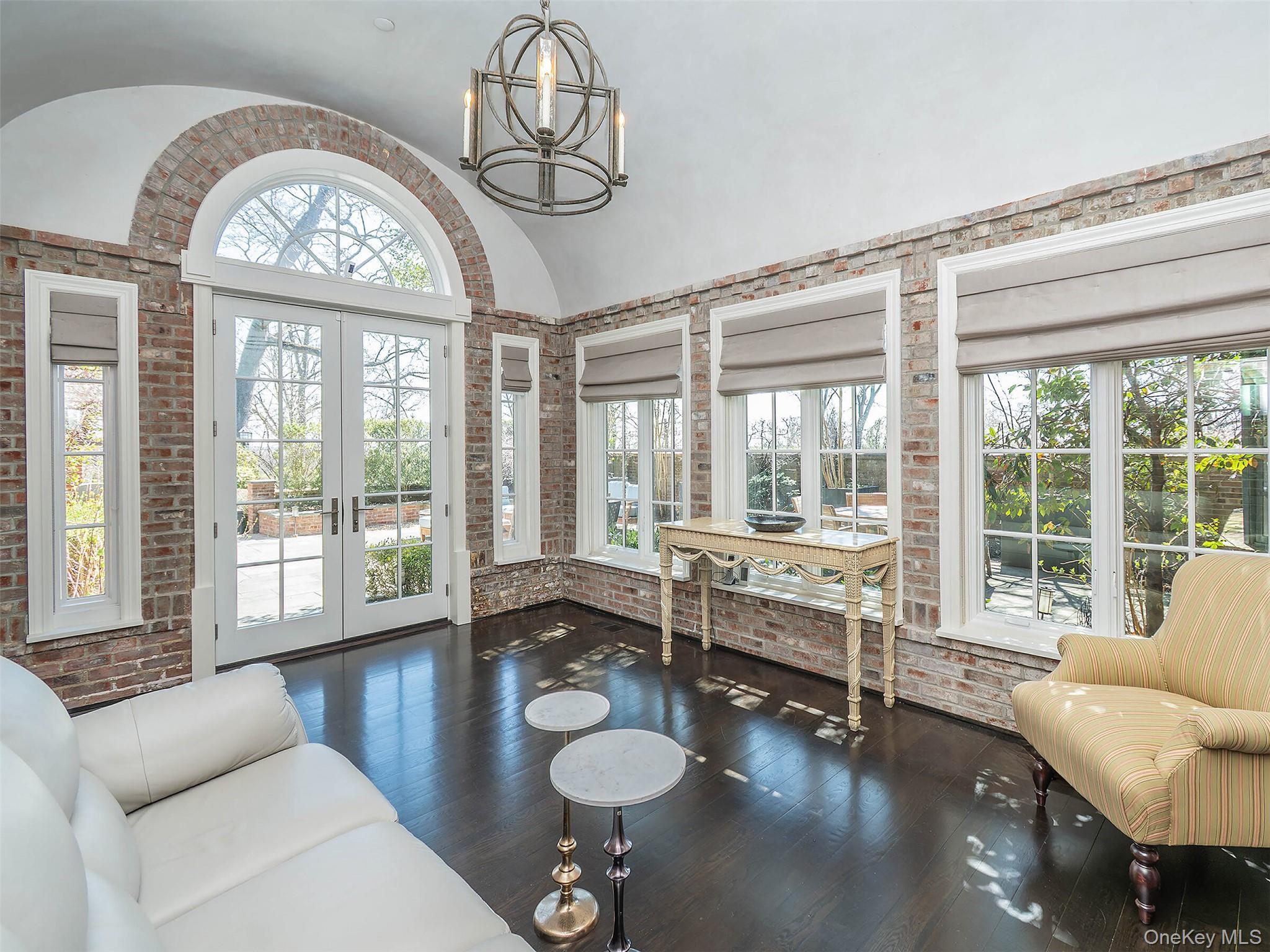 Condo Estate  Nassau County, NY 11577, MLS-981793-15