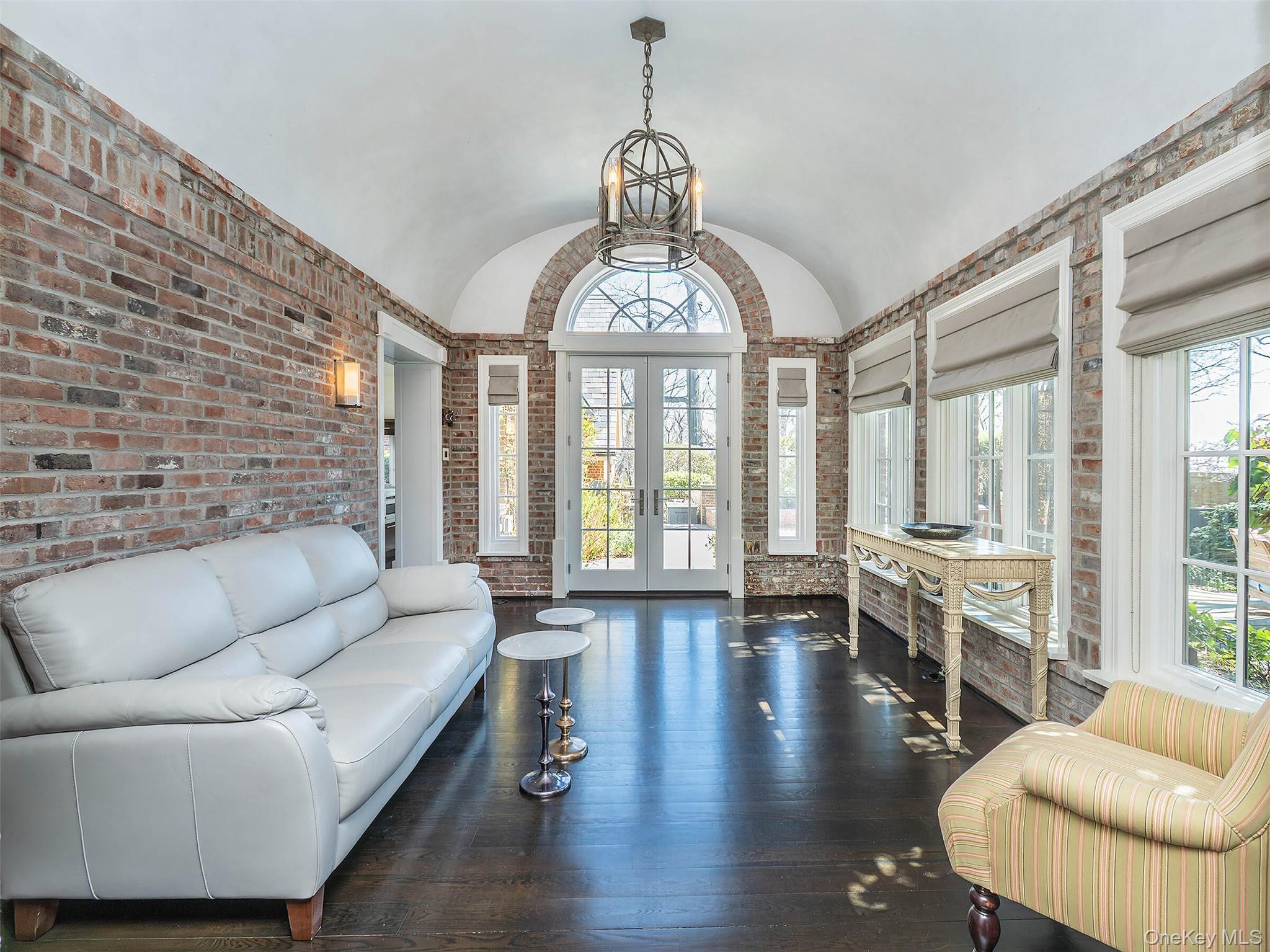 Condo Estate  Nassau County, NY 11577, MLS-981793-16