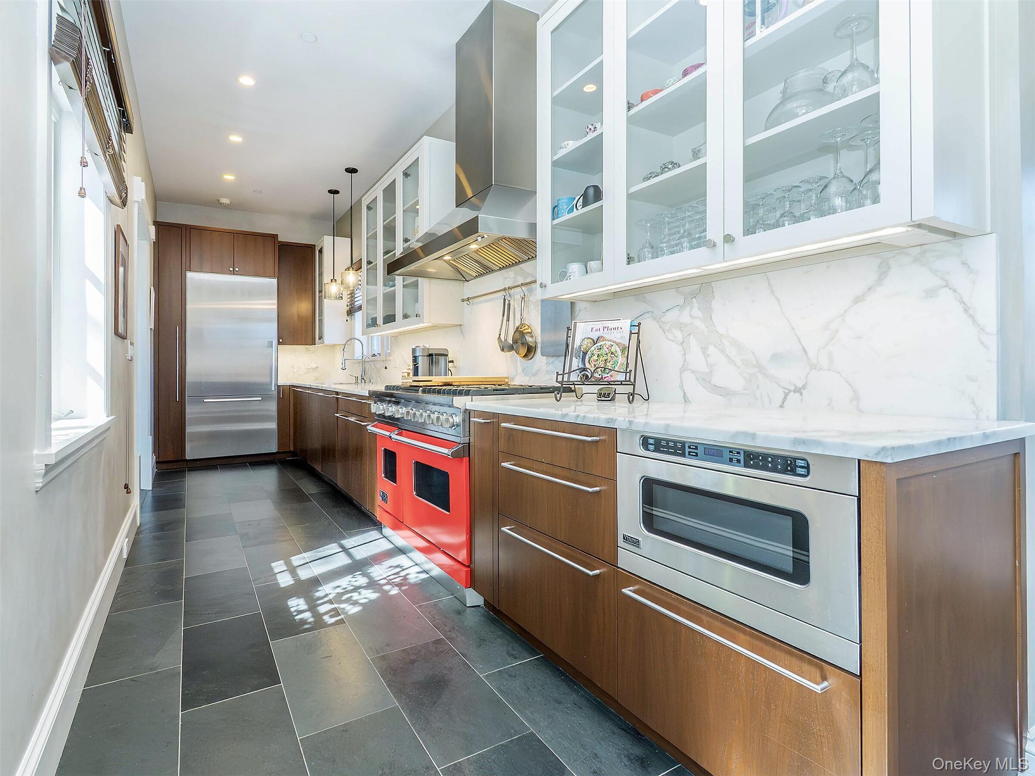 Condo Estate  Nassau County, NY 11577, MLS-981793-17