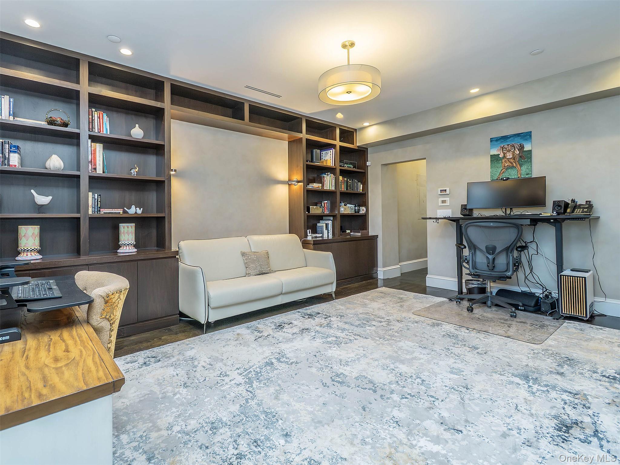 Condo Estate  Nassau County, NY 11577, MLS-981793-23