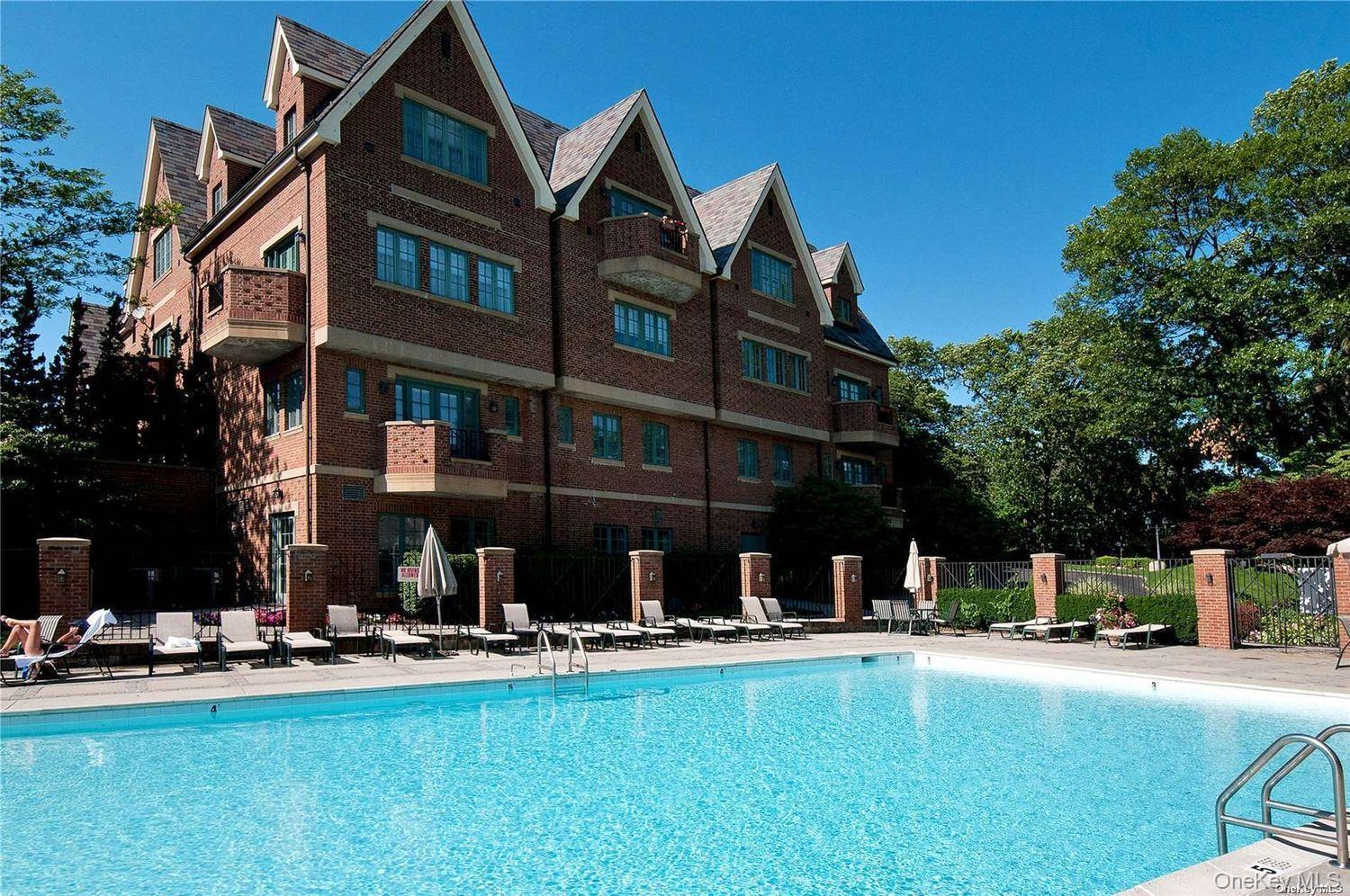 Condo Estate  Nassau County, NY 11577, MLS-981793-44