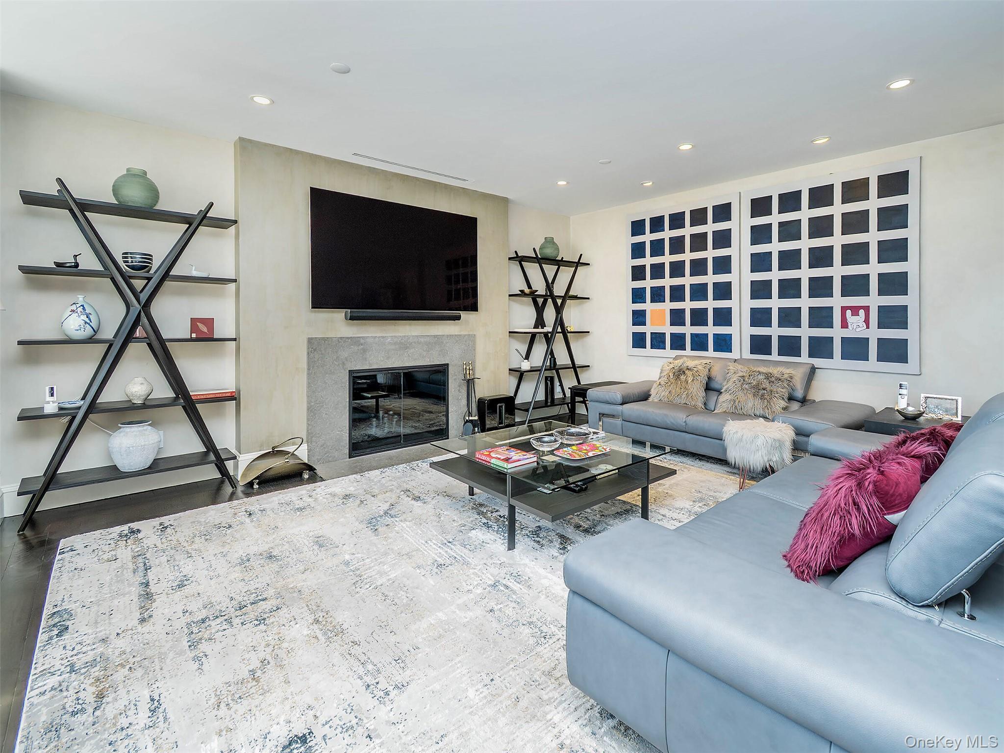 Condo Estate  Nassau County, NY 11577, MLS-981793-8