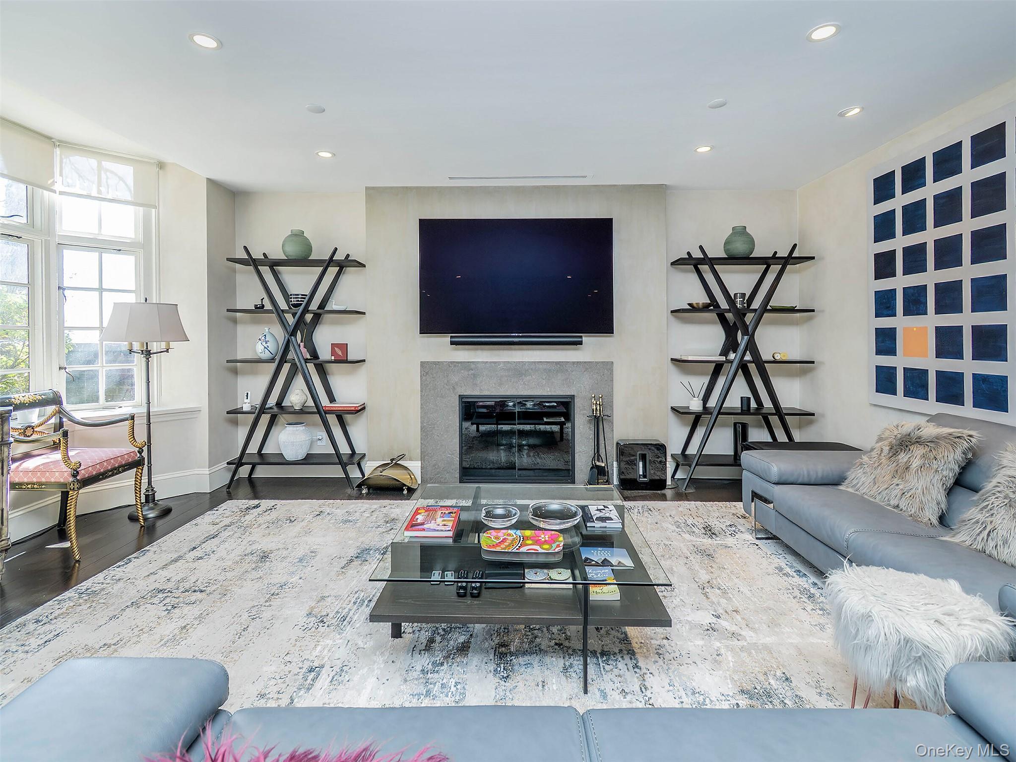 Condo Estate  Nassau County, NY 11577, MLS-981793-9