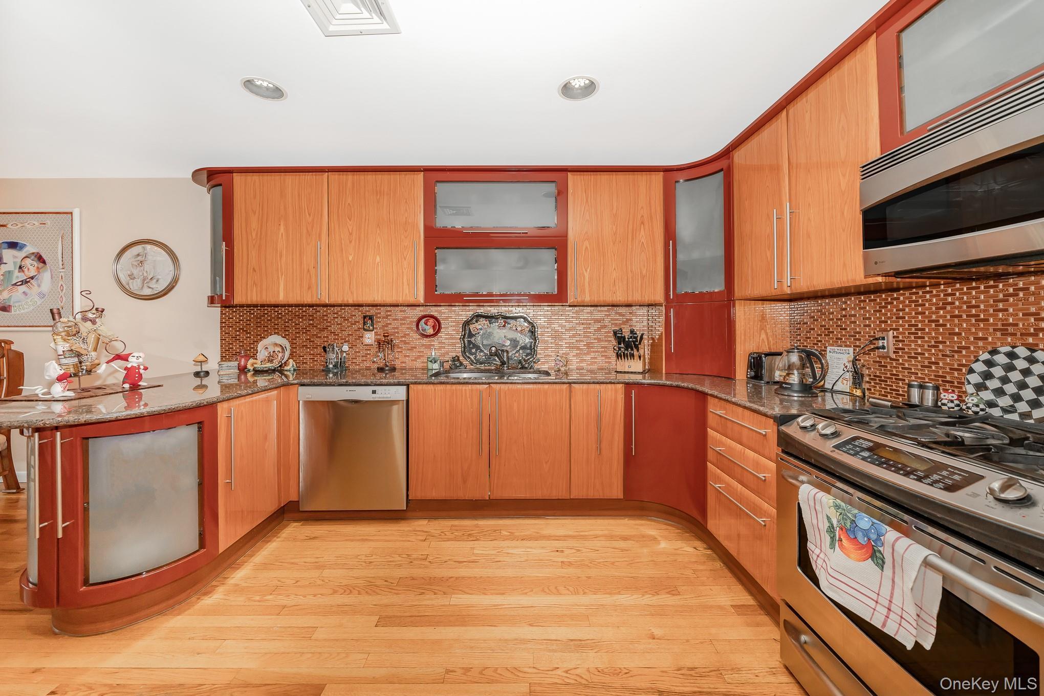 Condo Atlantic Nassau County, NY 11572, MLS-981808-14