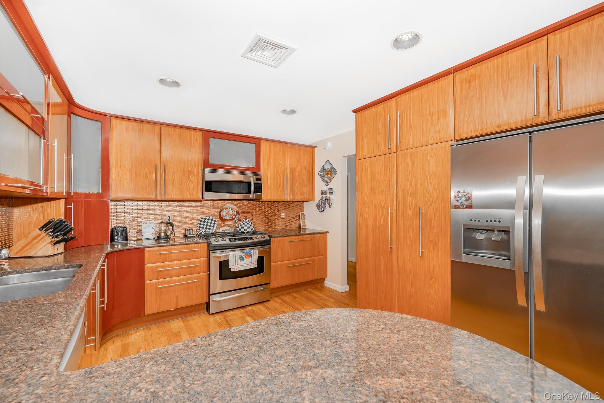 Condo Atlantic Nassau County, NY 11572, MLS-981808-15