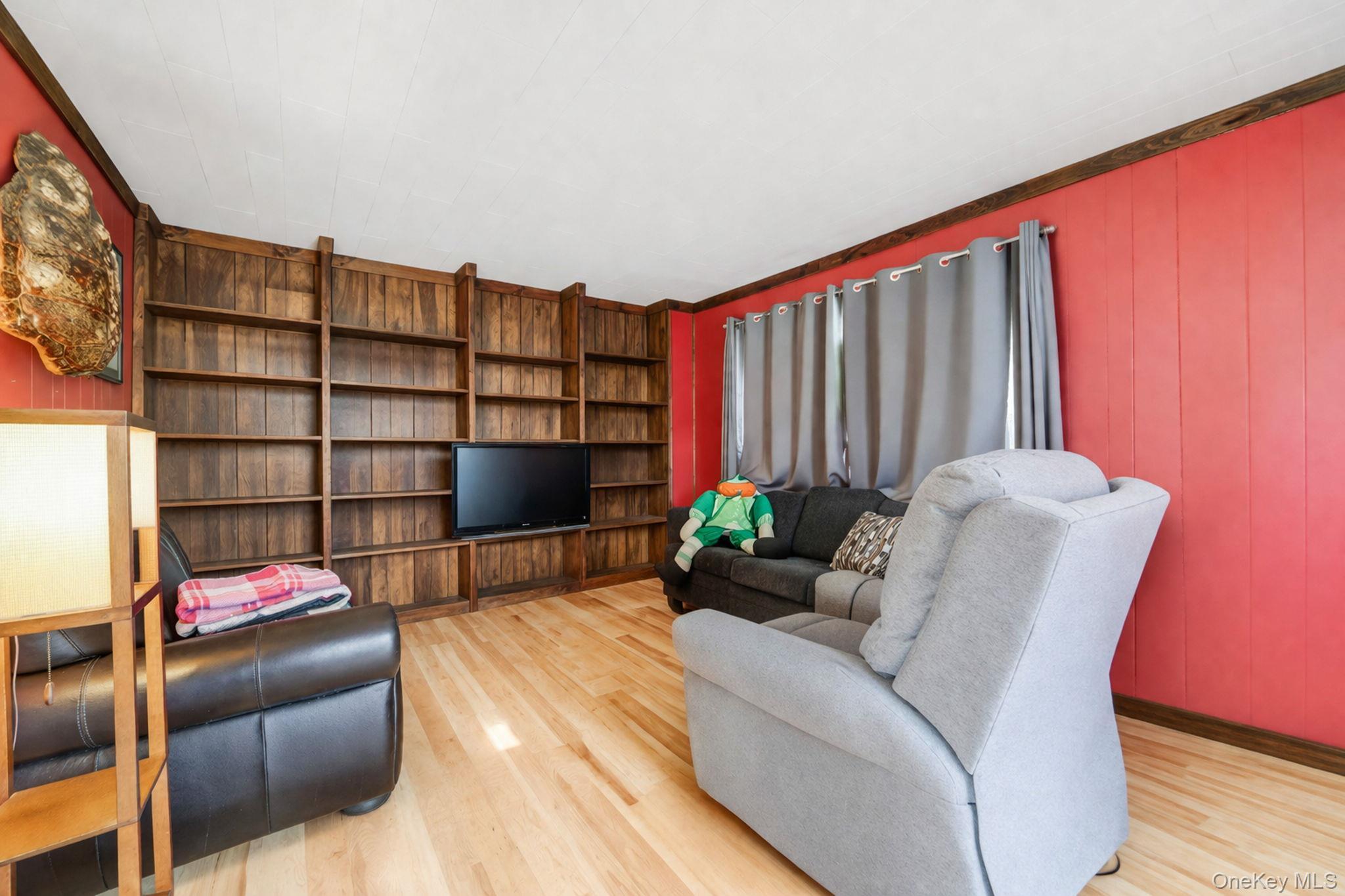 Single Family Wexford  Suffolk County, NY 11769, MLS-981854-16