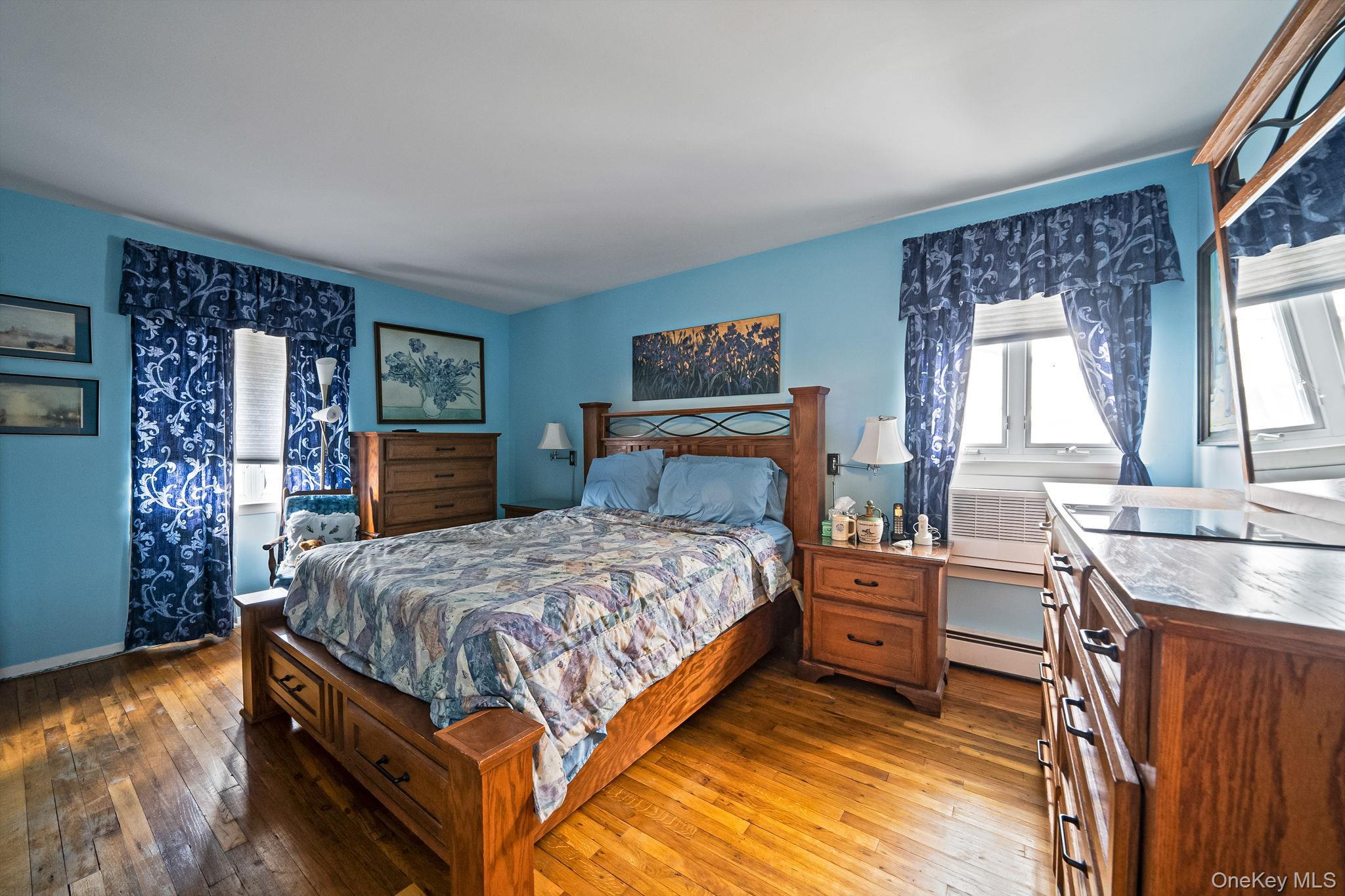 Single Family Wexford  Suffolk County, NY 11769, MLS-981854-19