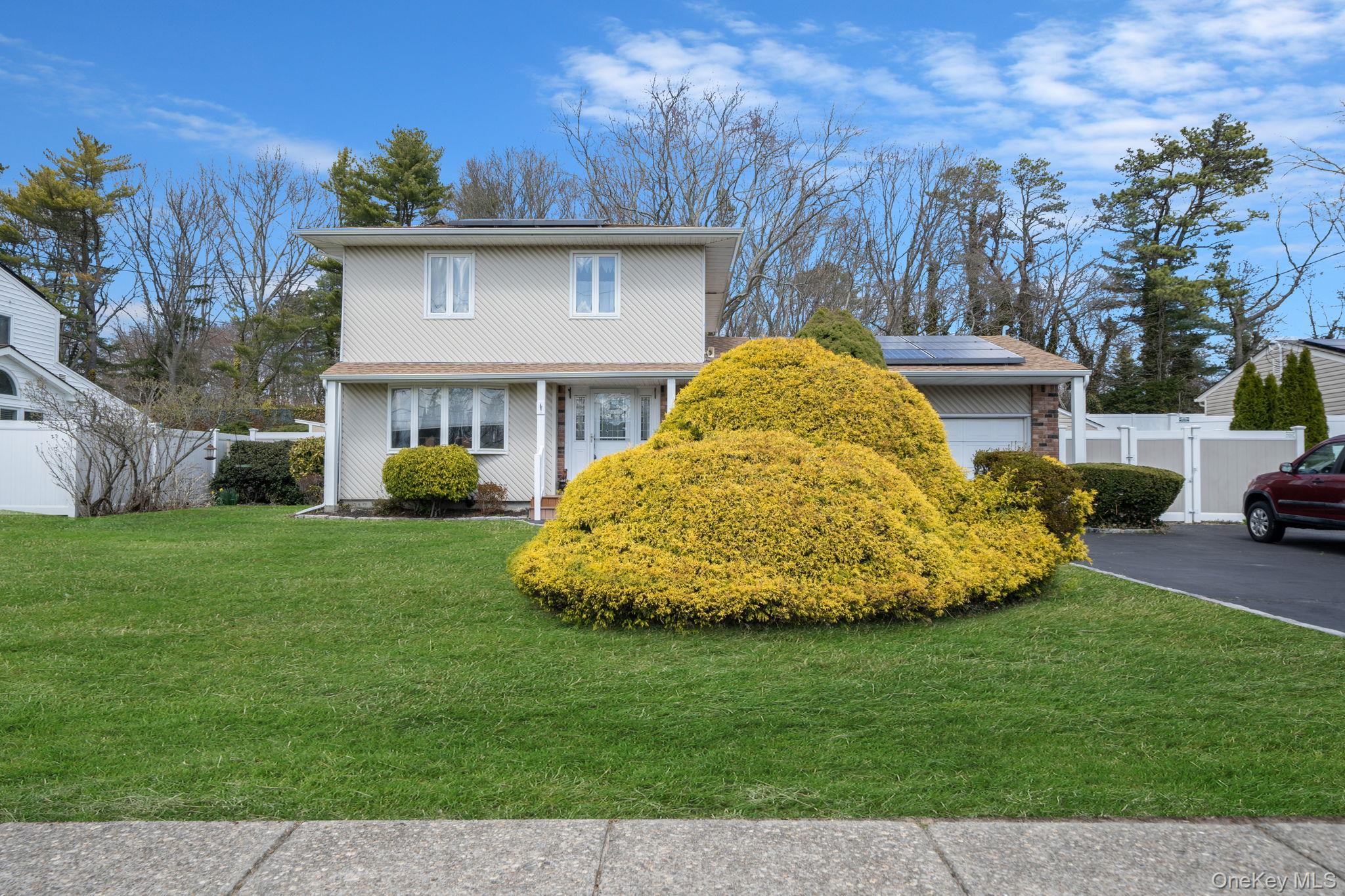 Single Family Wexford  Suffolk County, NY 11769, MLS-981854-2