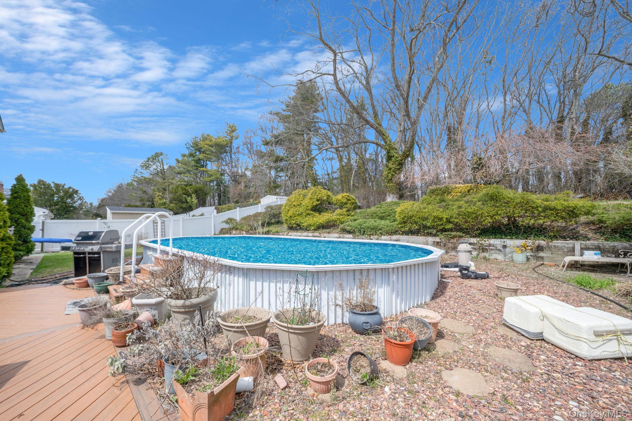 Single Family Wexford  Suffolk County, NY 11769, MLS-981854-28