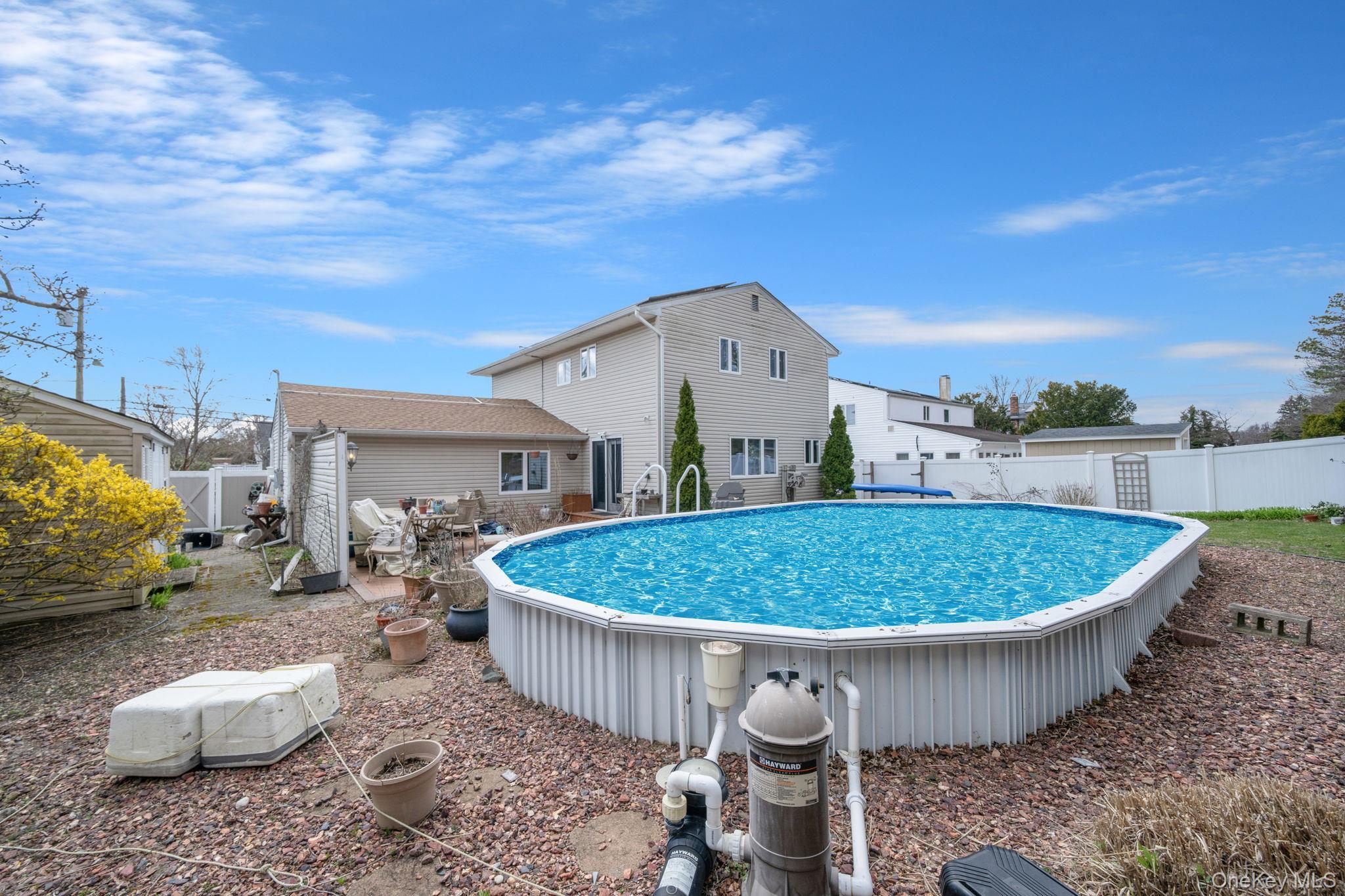 Single Family Wexford  Suffolk County, NY 11769, MLS-981854-29