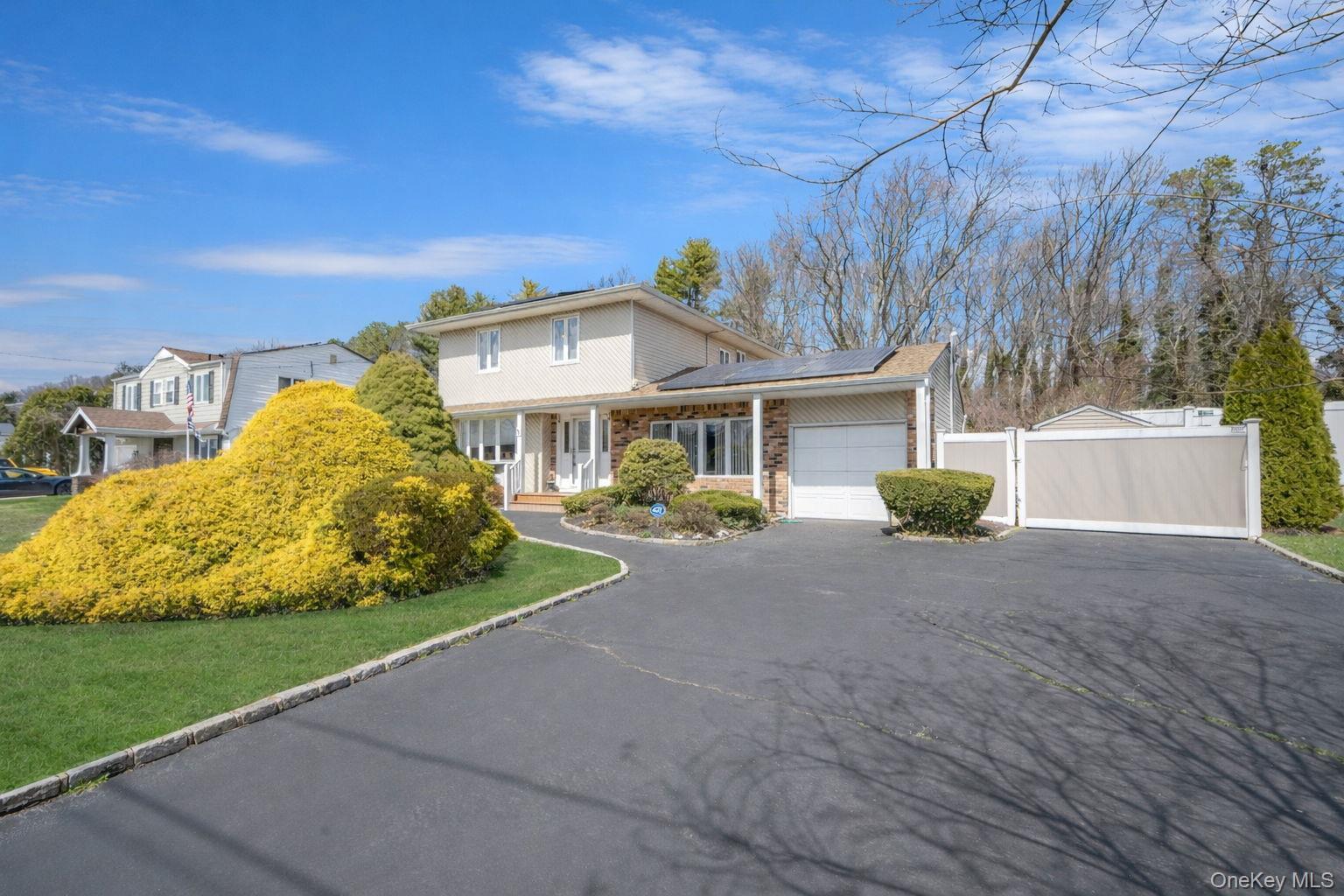 Single Family Wexford  Suffolk County, NY 11769, MLS-981854-3