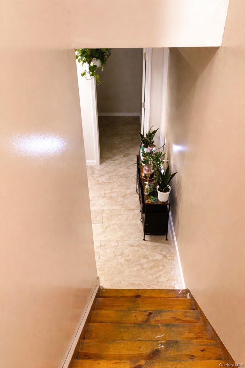 Single Family Jennings Bronx, NY 10459, MLS-981881-2