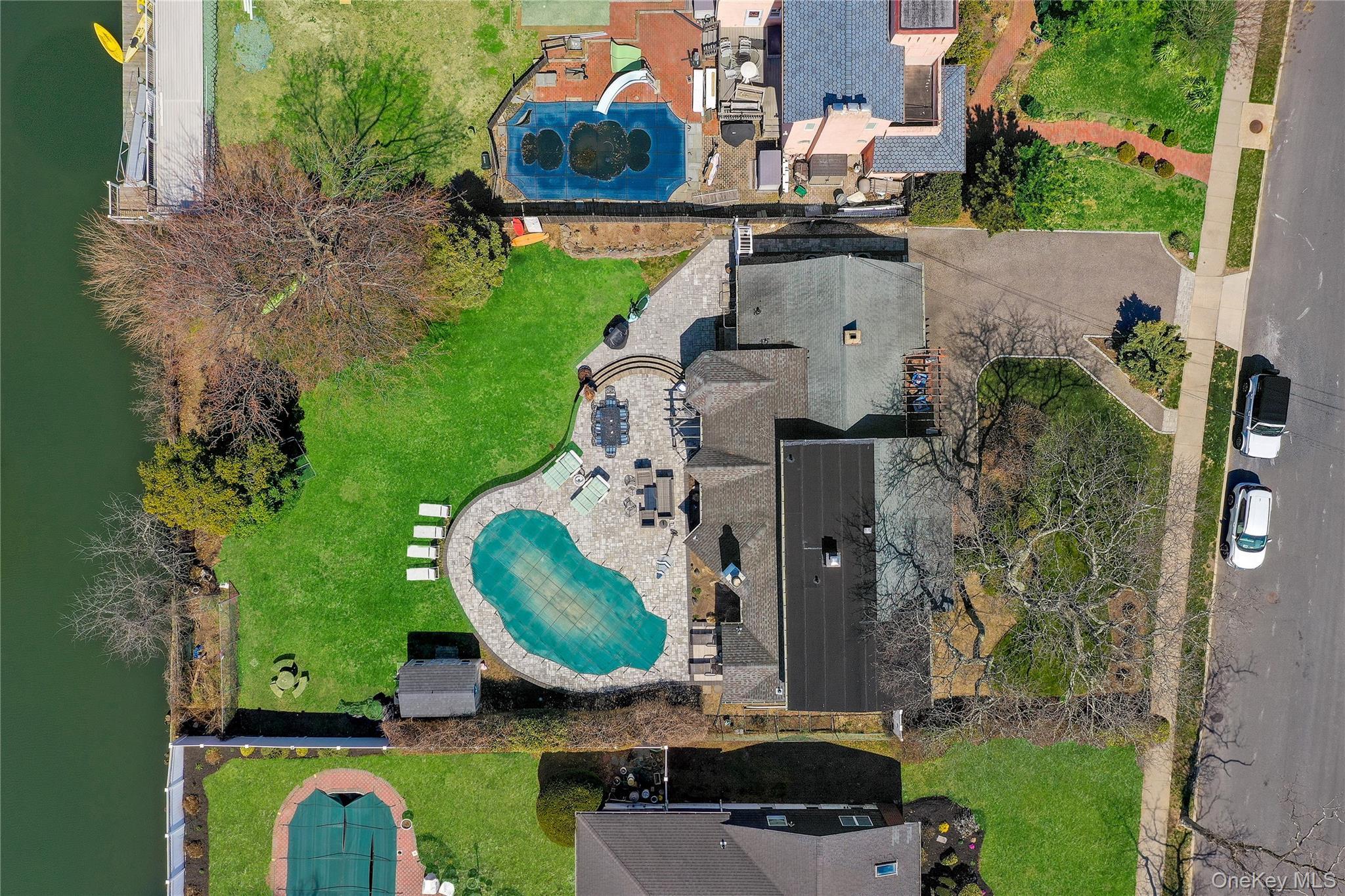 Single Family Blackheath Road Nassau County, NY 11561, MLS-981905-37