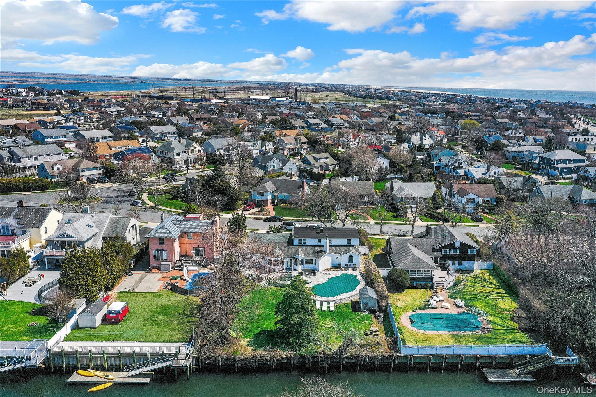 Single Family Blackheath Road Nassau County, NY 11561, MLS-981905-42