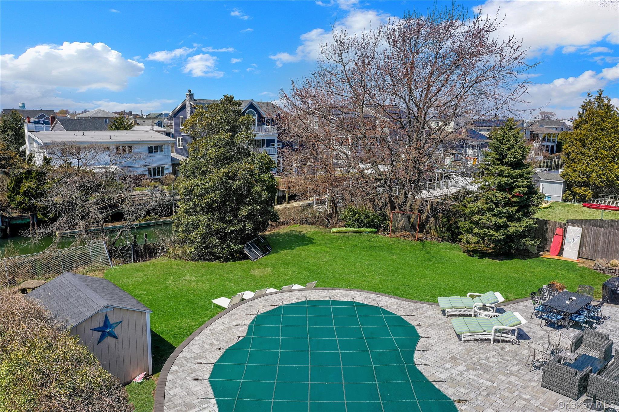 Single Family Blackheath Road  Nassau County, NY 11561, MLS-981905-45