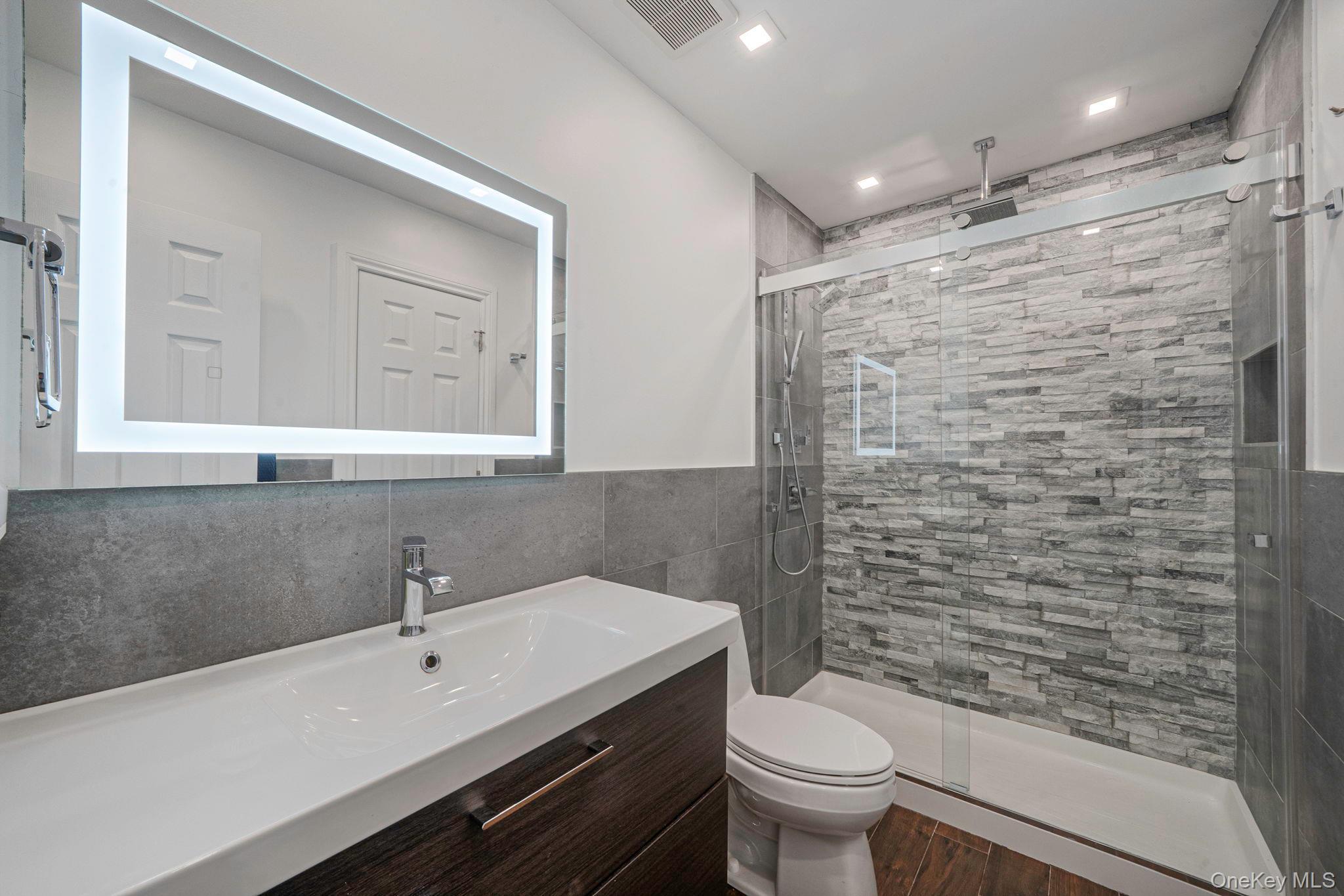 Single Family Woodside  Suffolk County, NY 11713, MLS-981920-20