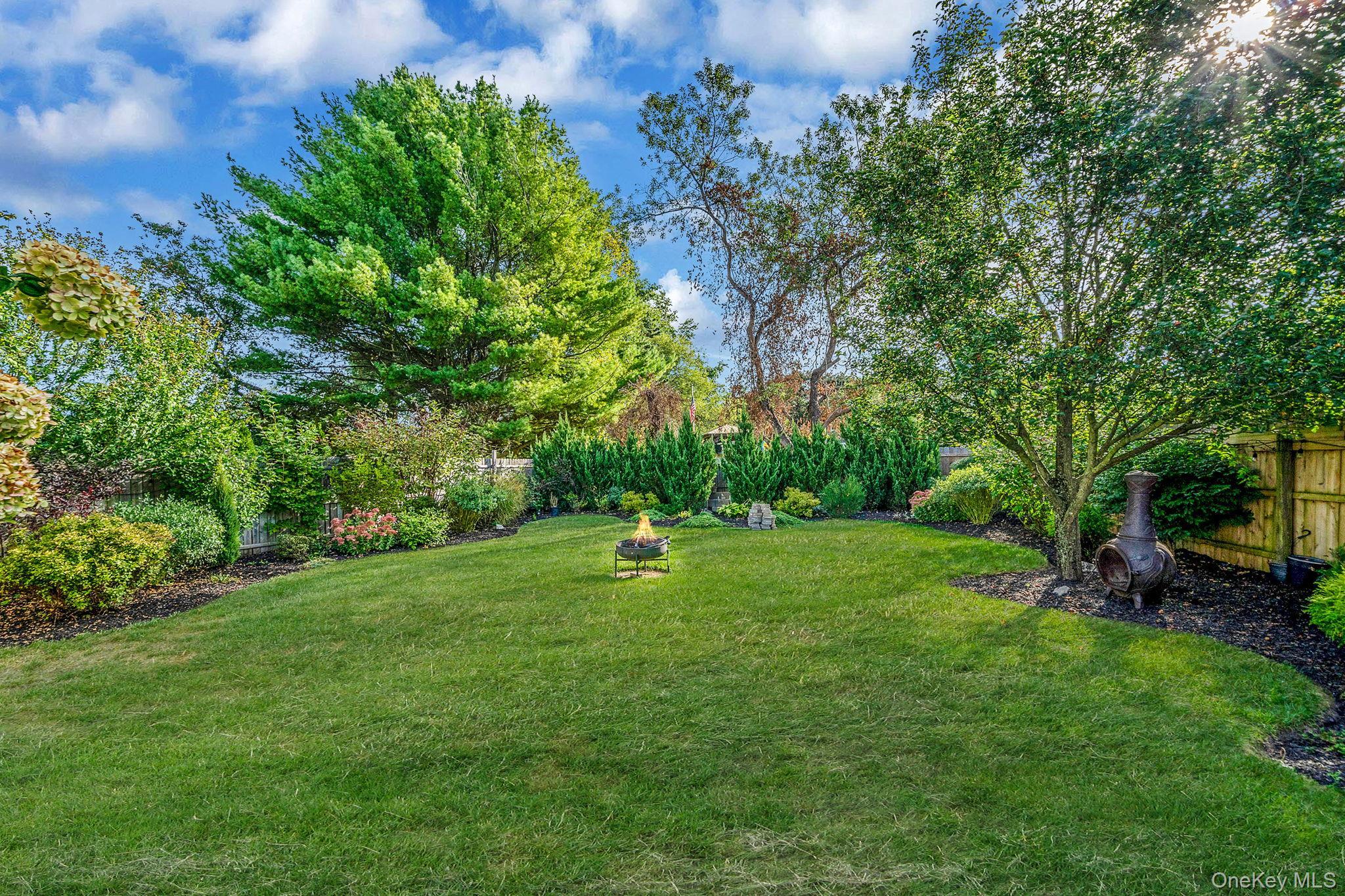 Single Family Woodside  Suffolk County, NY 11713, MLS-981920-26