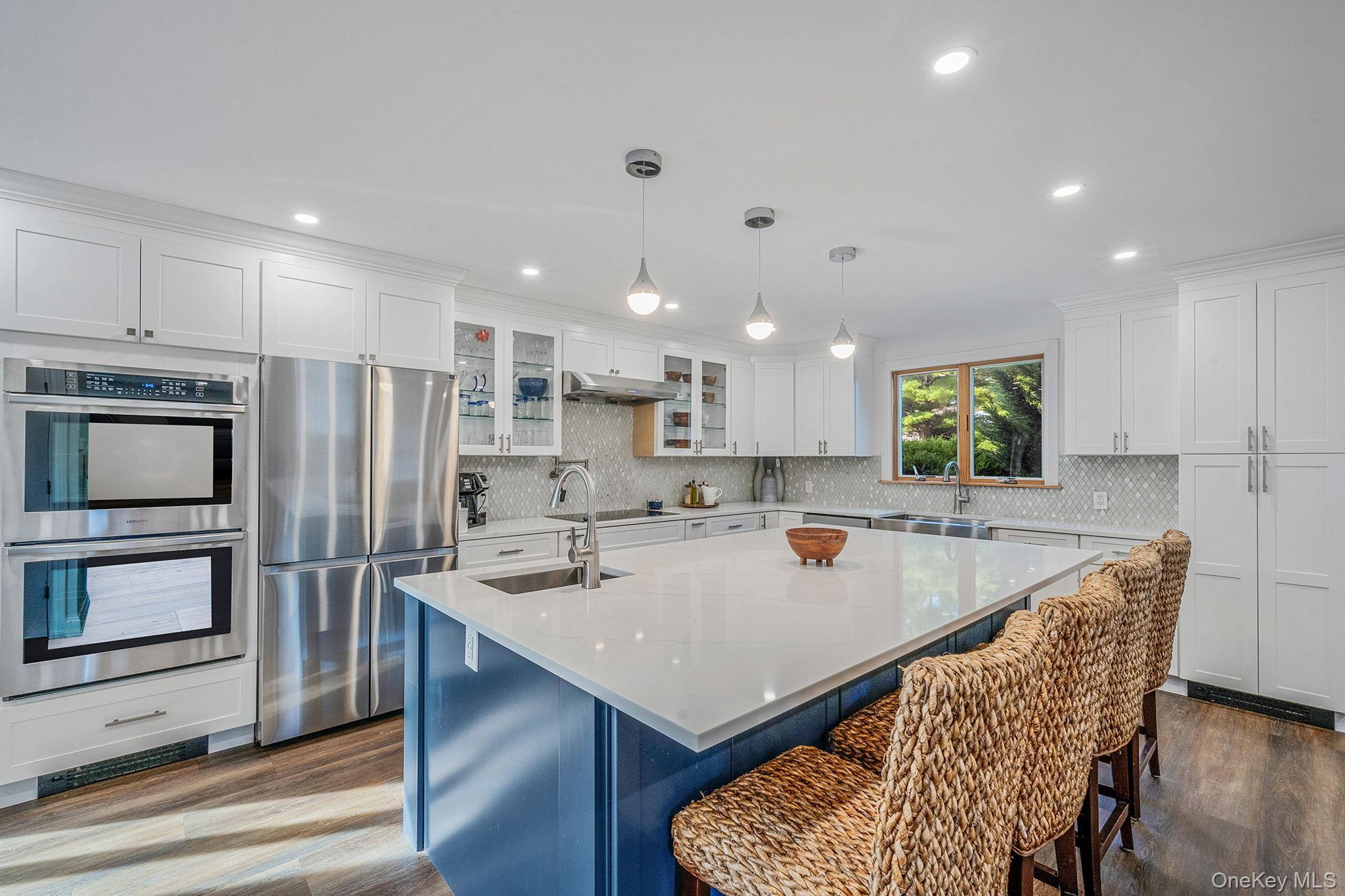 Single Family Woodside  Suffolk County, NY 11713, MLS-981920-6