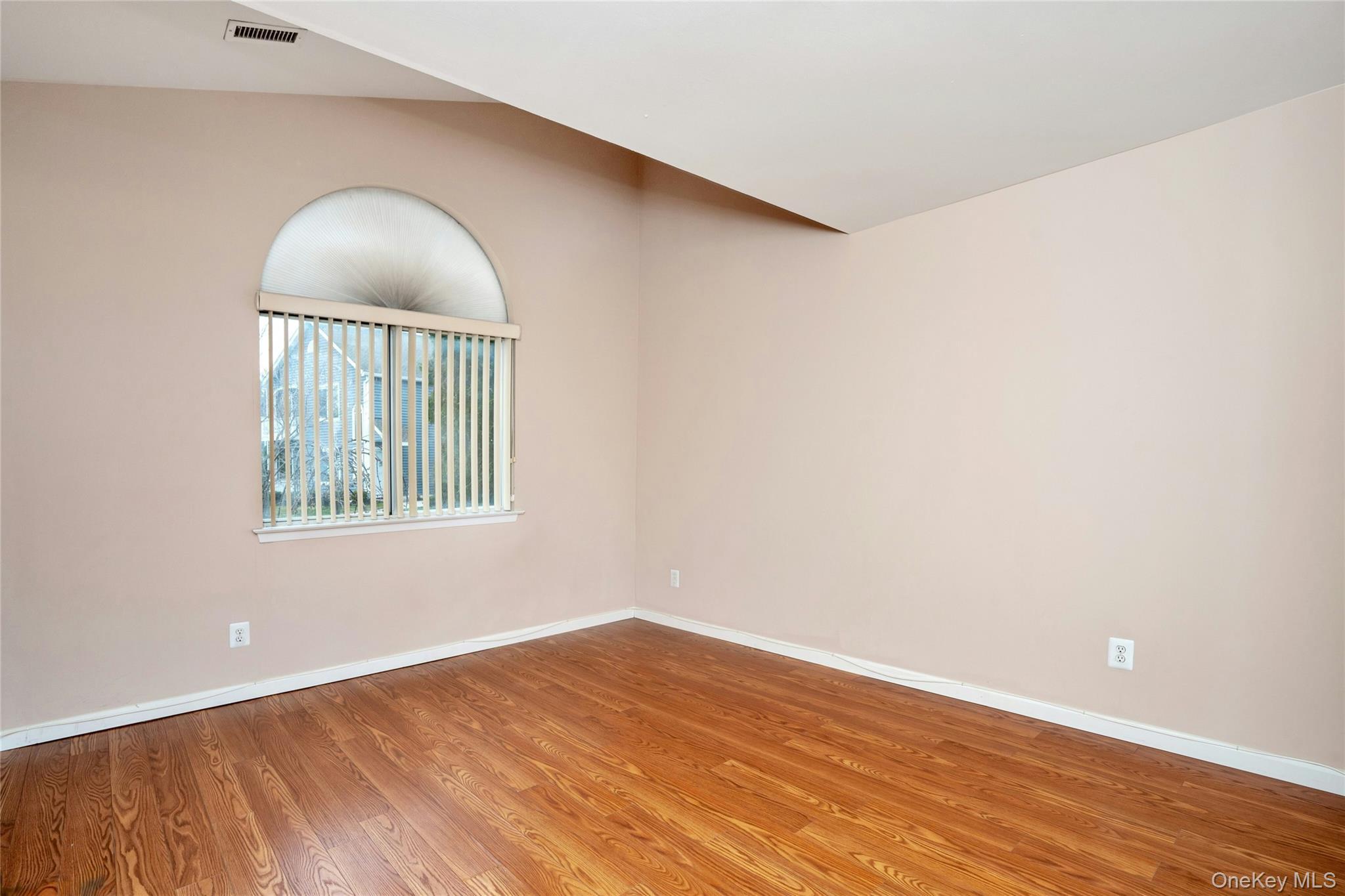 Condo Birchwood Park Suffolk County, NY 11953, MLS-981925-13