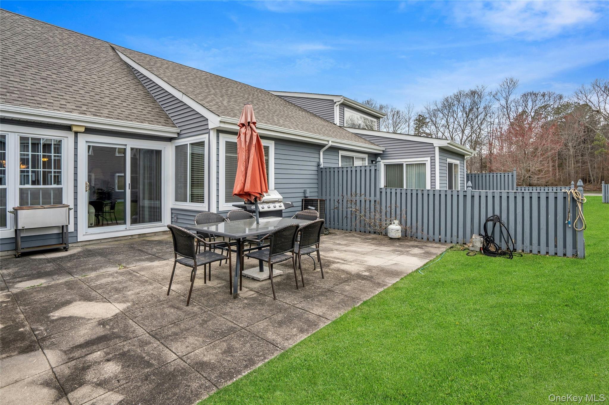 Condo Birchwood Park Suffolk County, NY 11953, MLS-981925-16