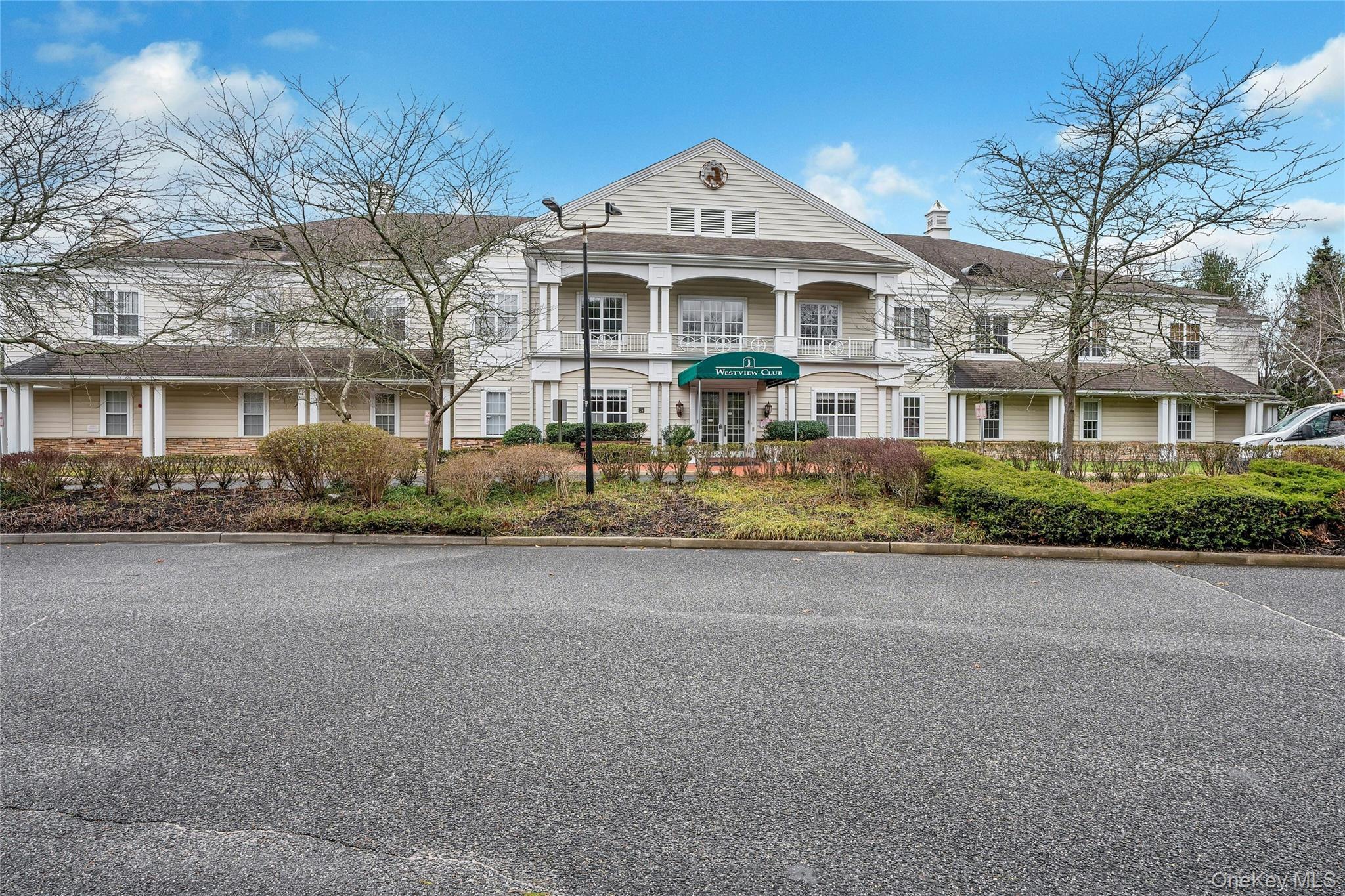 Condo Birchwood Park Suffolk County, NY 11953, MLS-981925-18