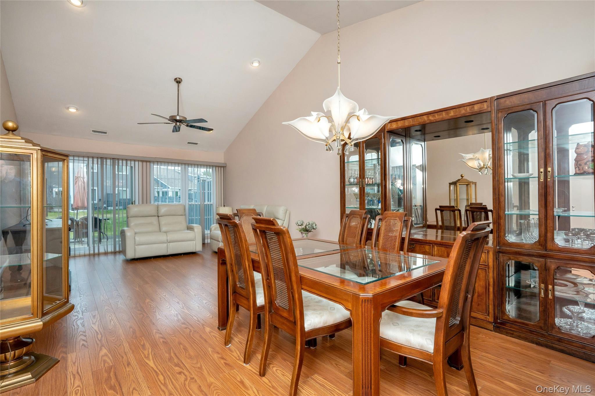 Condo Birchwood Park Suffolk County, NY 11953, MLS-981925-5